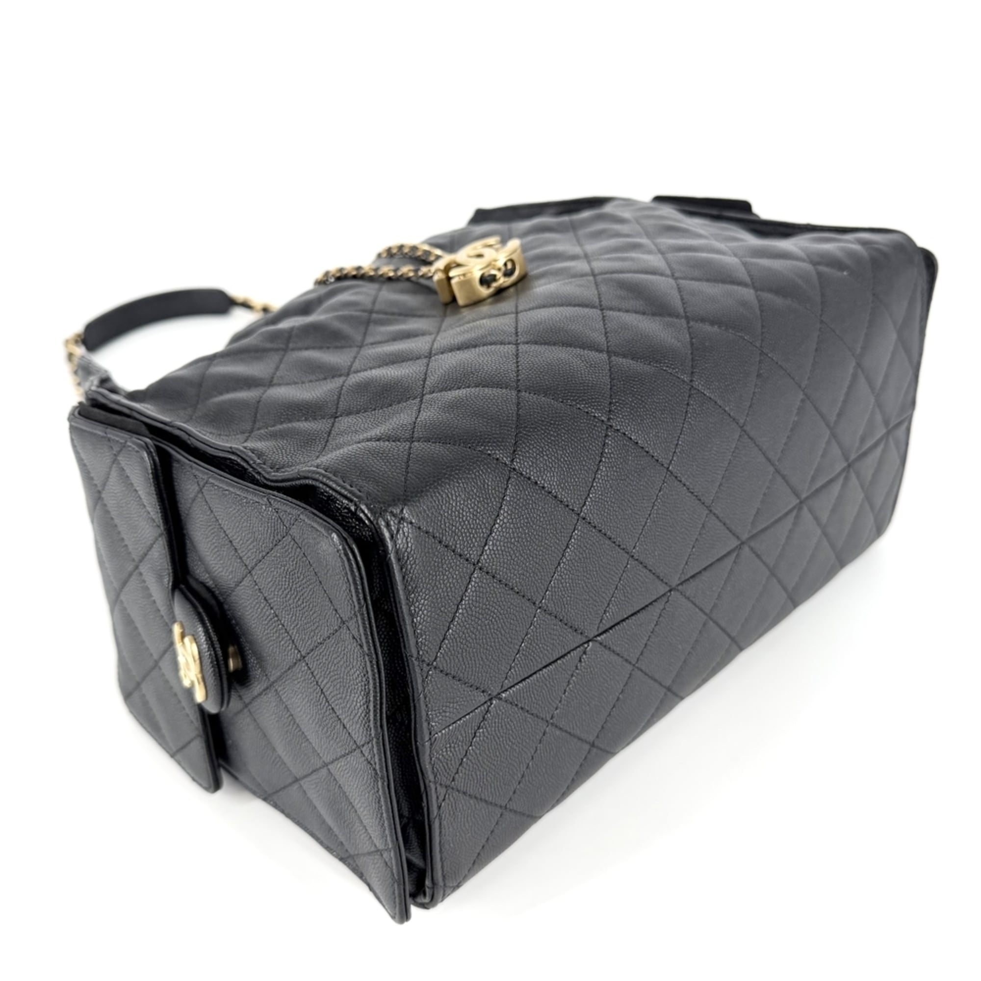 Chanel Black White Leather Pouch Shoulder Bag (Pre-Owned)