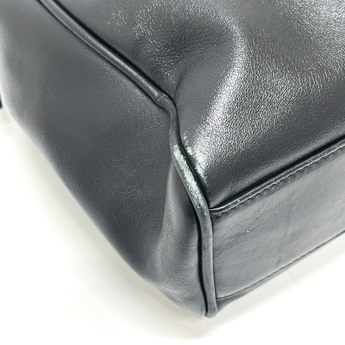 Salvatore Ferragamo Black Leather Handbag (Pre-Owned)