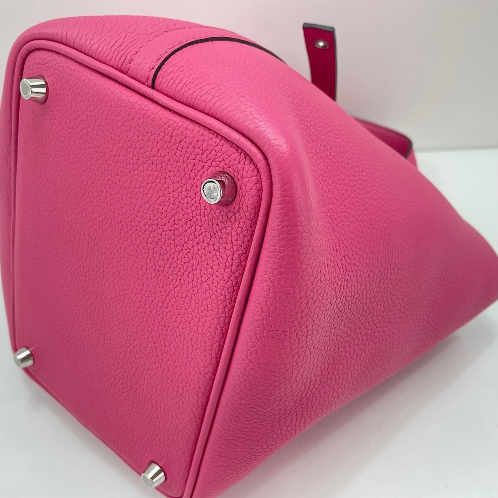 Hermes Pink Handbag (Pre-Owned)