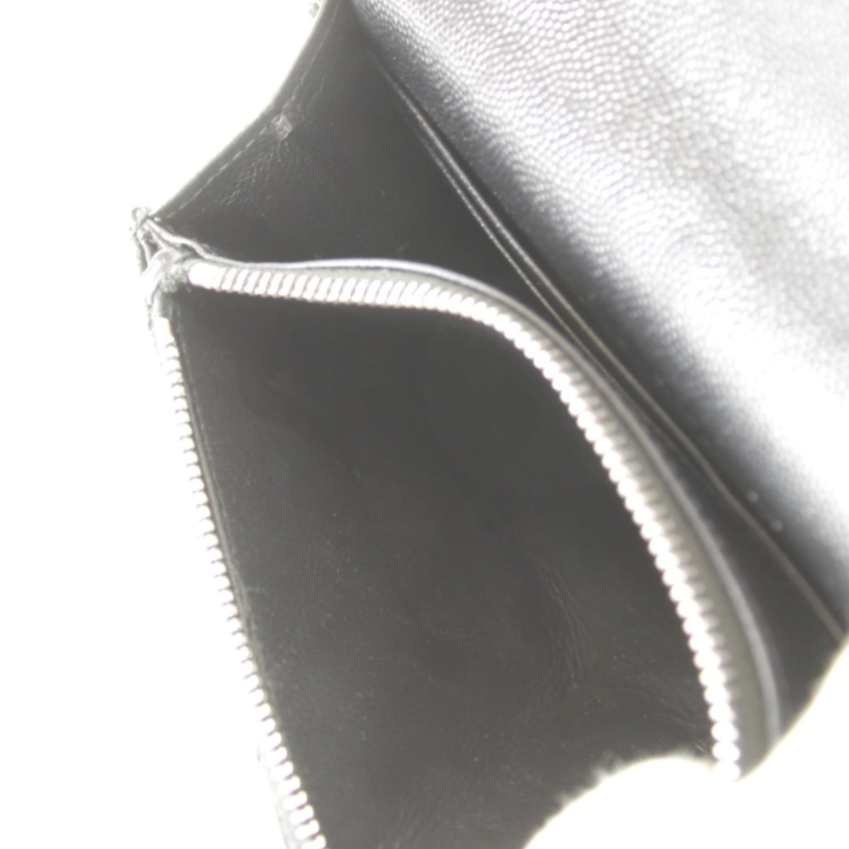 Saint Laurent Black Leather Shoulder Bag (Pre-Owned)