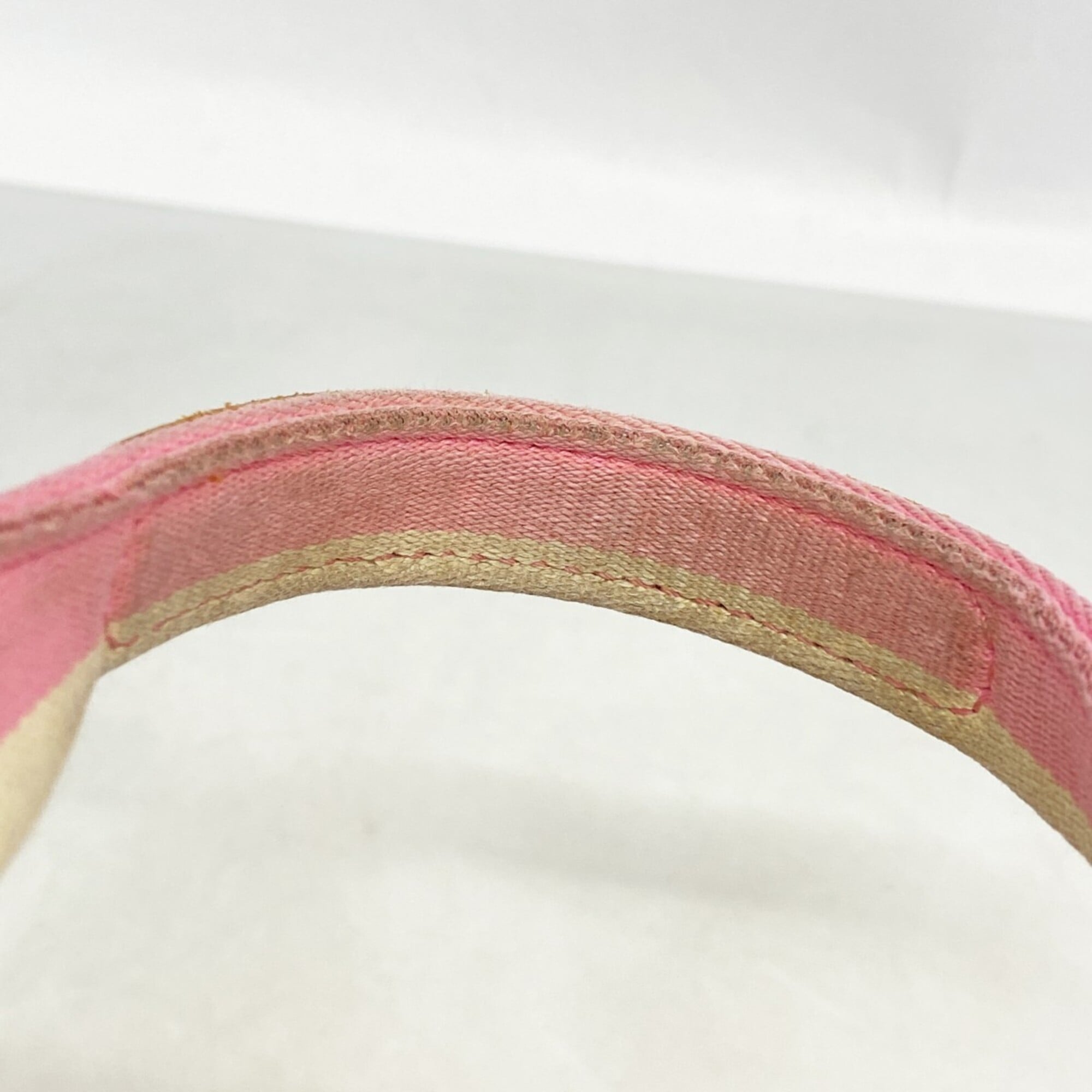 Louis Vuitton Strawberry Handbag (Pre-Owned)
