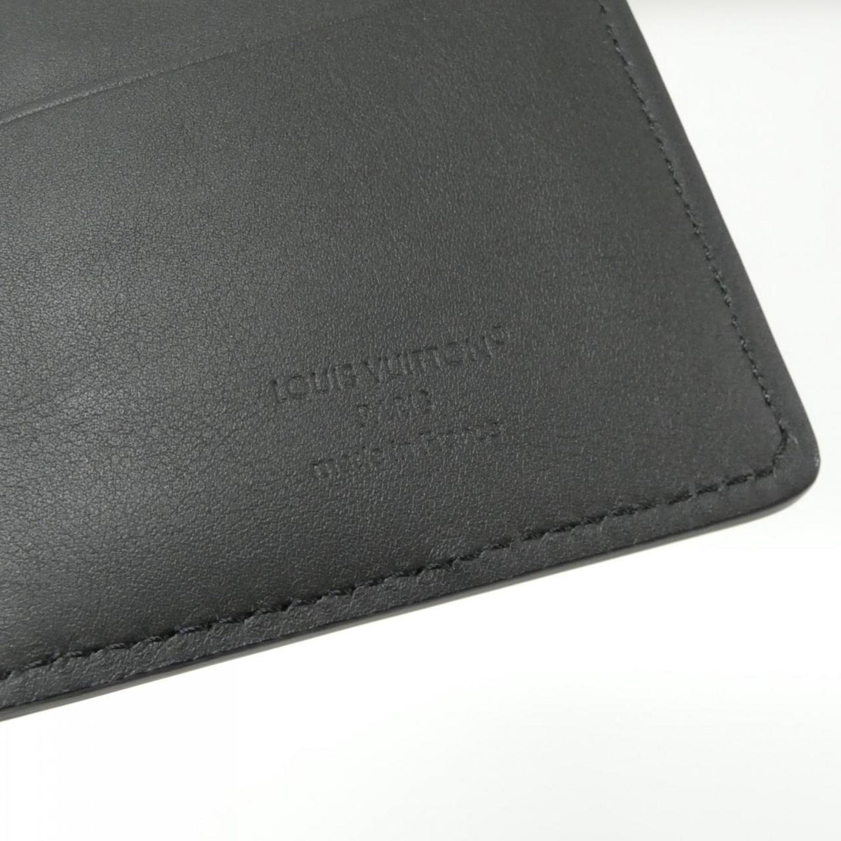 Louis Vuitton Taurillon Black Leather Long Wallet (Bi-Fold) (Pre-Owned)