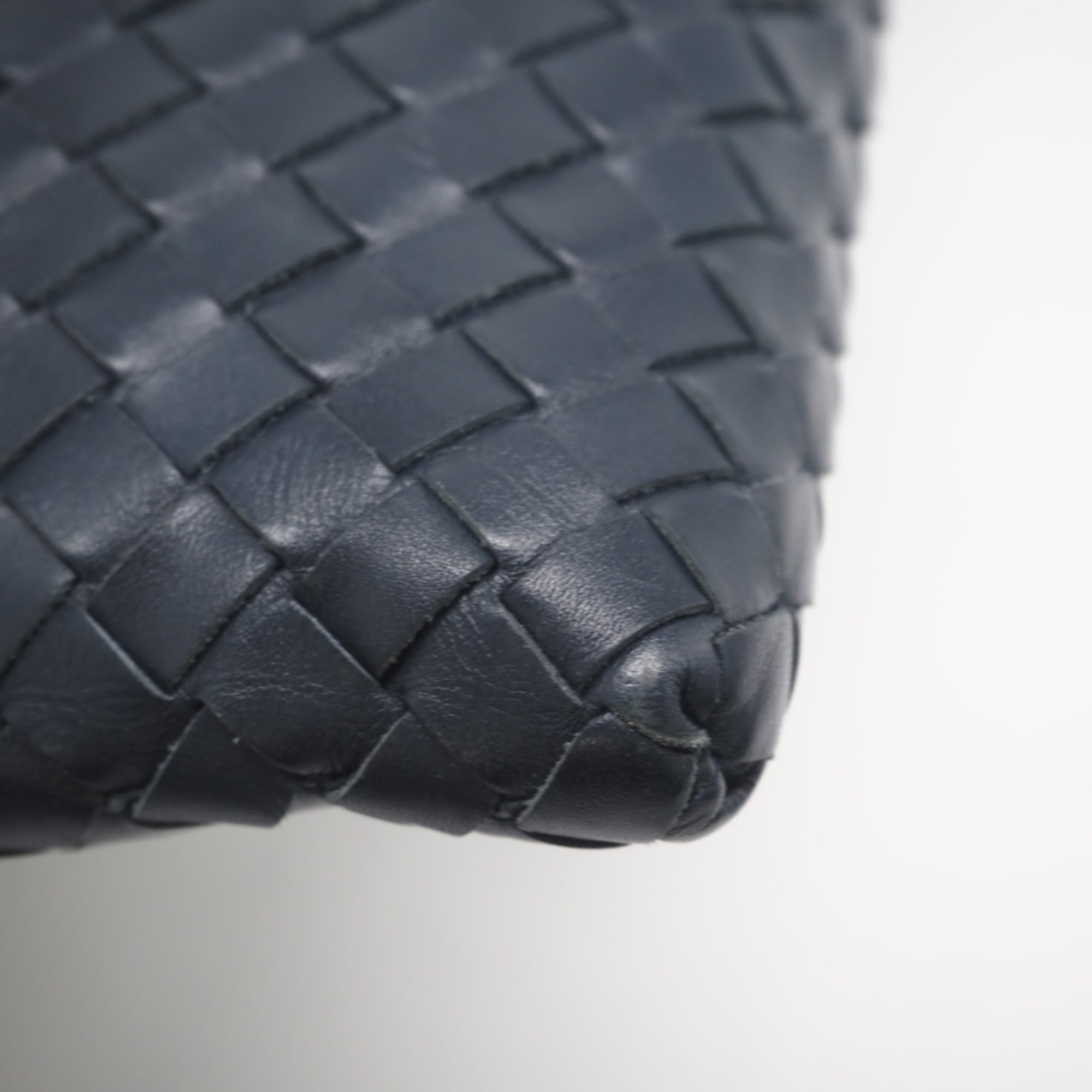 Bottega Veneta Navy Leather Shoulder Bag (Pre-Owned)