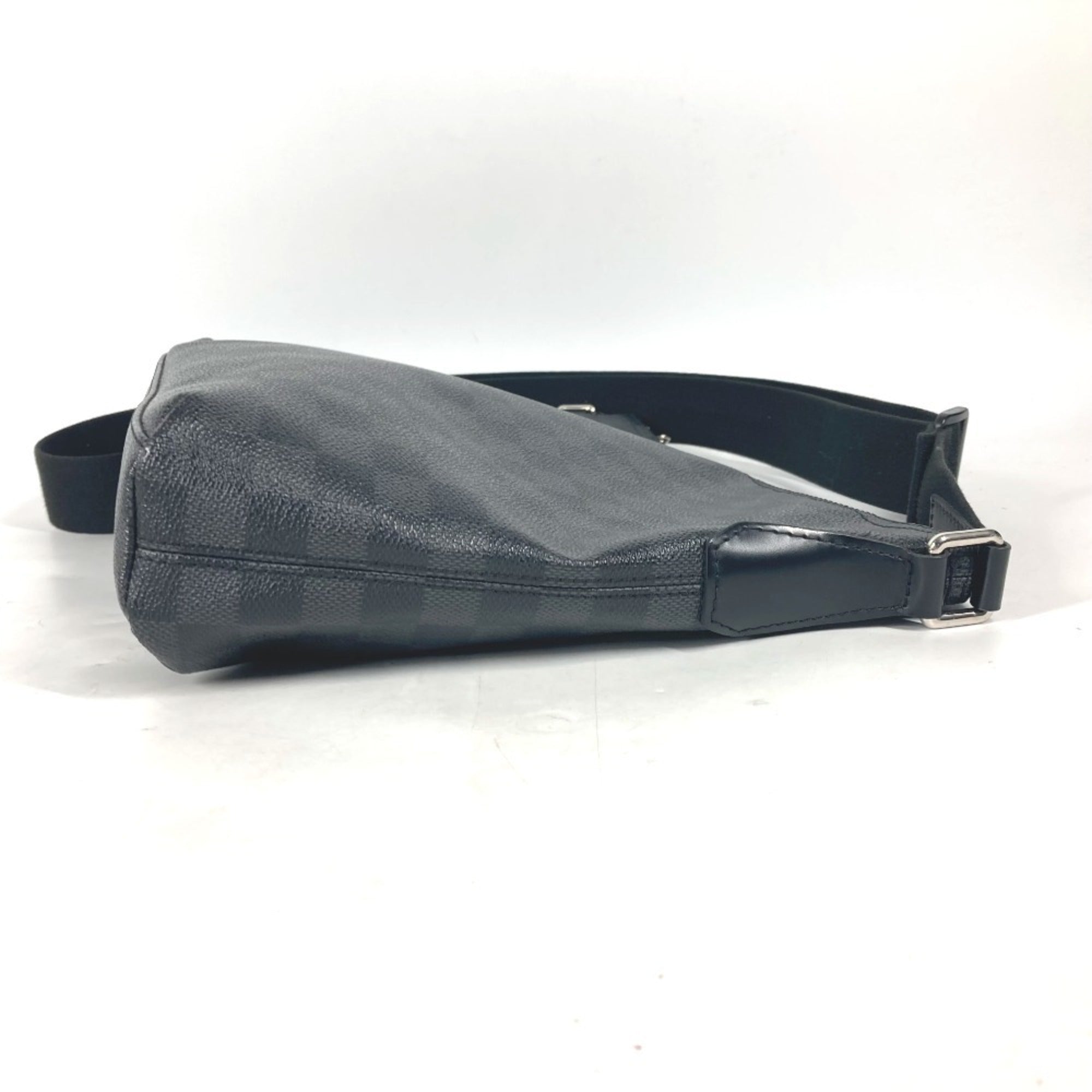 Louis Vuitton Black Damier Graphite Shoulder Bag (Pre-Owned)