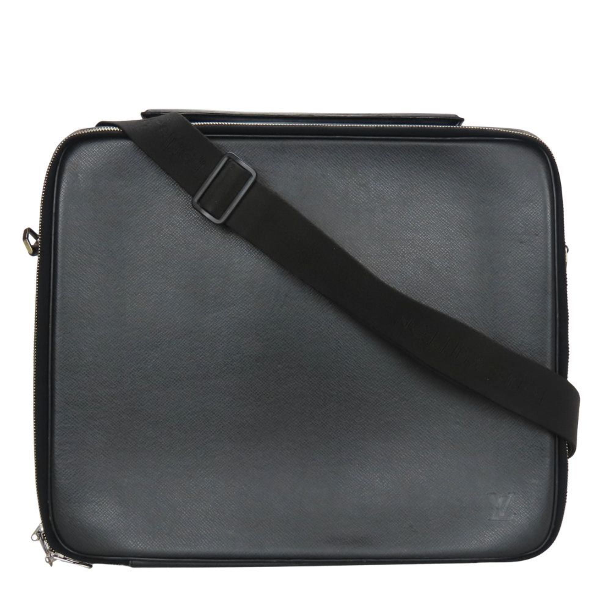 Louis Vuitton Ardoise Taiga Leather Shoulder Bag (Pre-Owned)