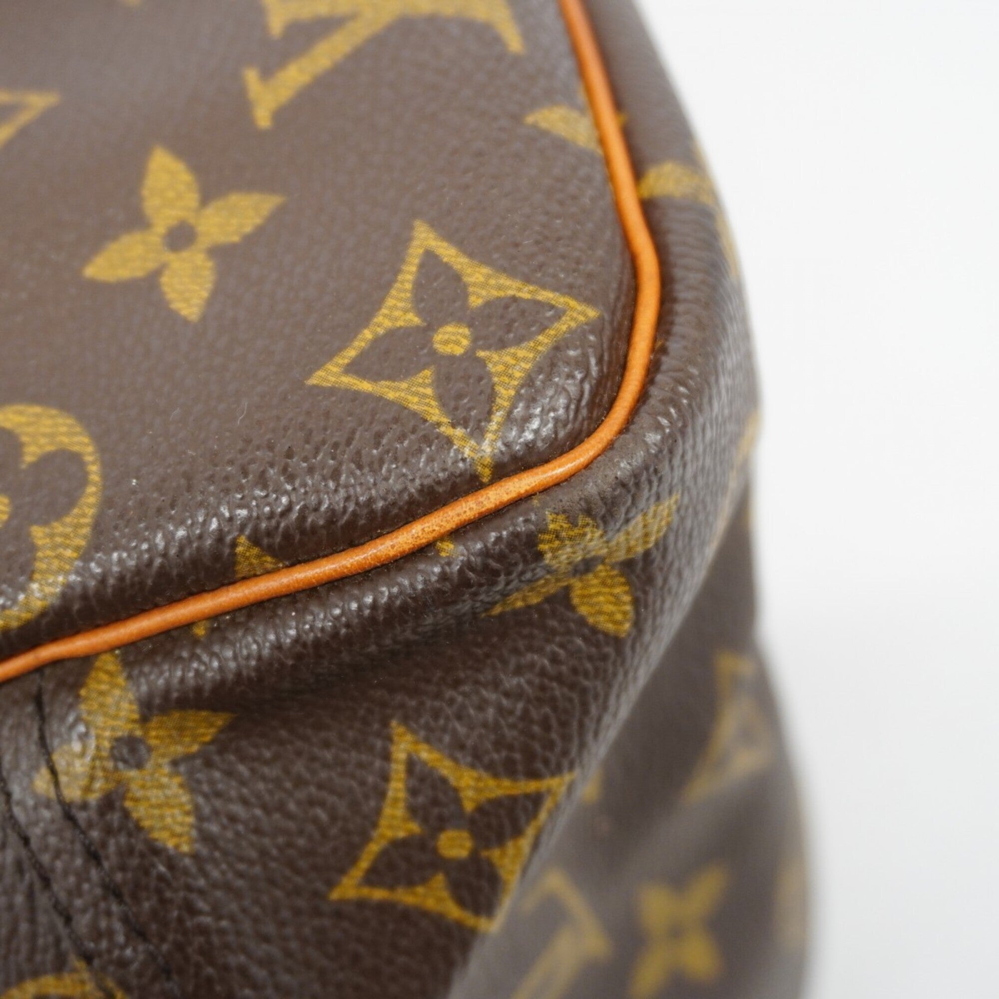 Louis Vuitton Brown Handbag (Pre-Owned)