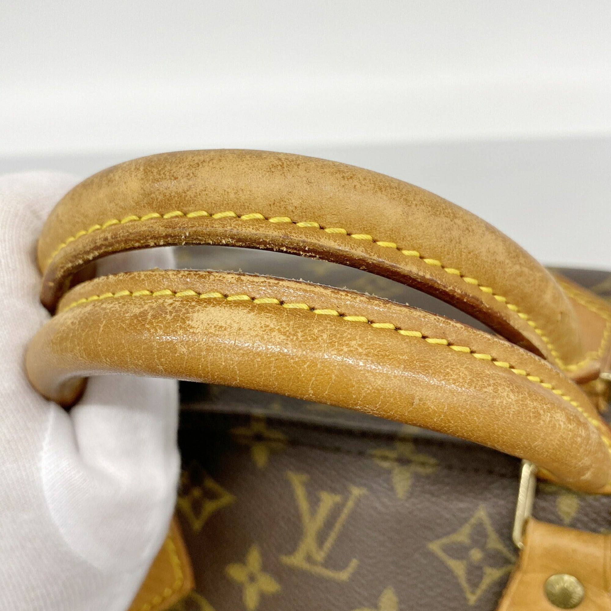 Louis Vuitton Brown Handbag (Pre-Owned)