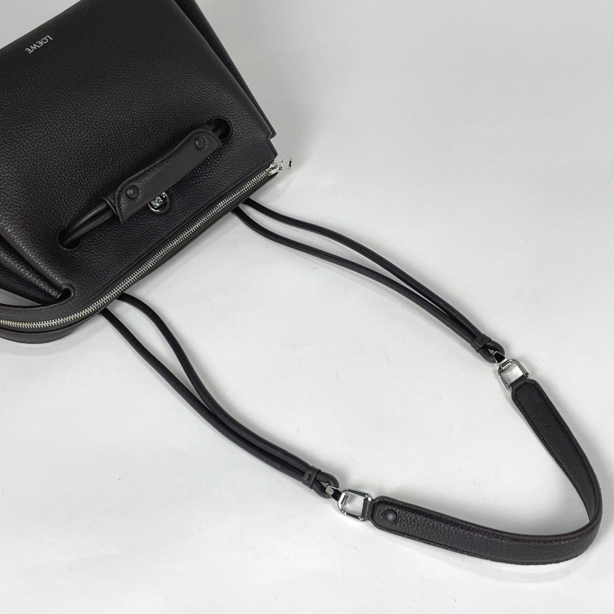 Loewe Dark Brown Leather Handbag (Pre-Owned)