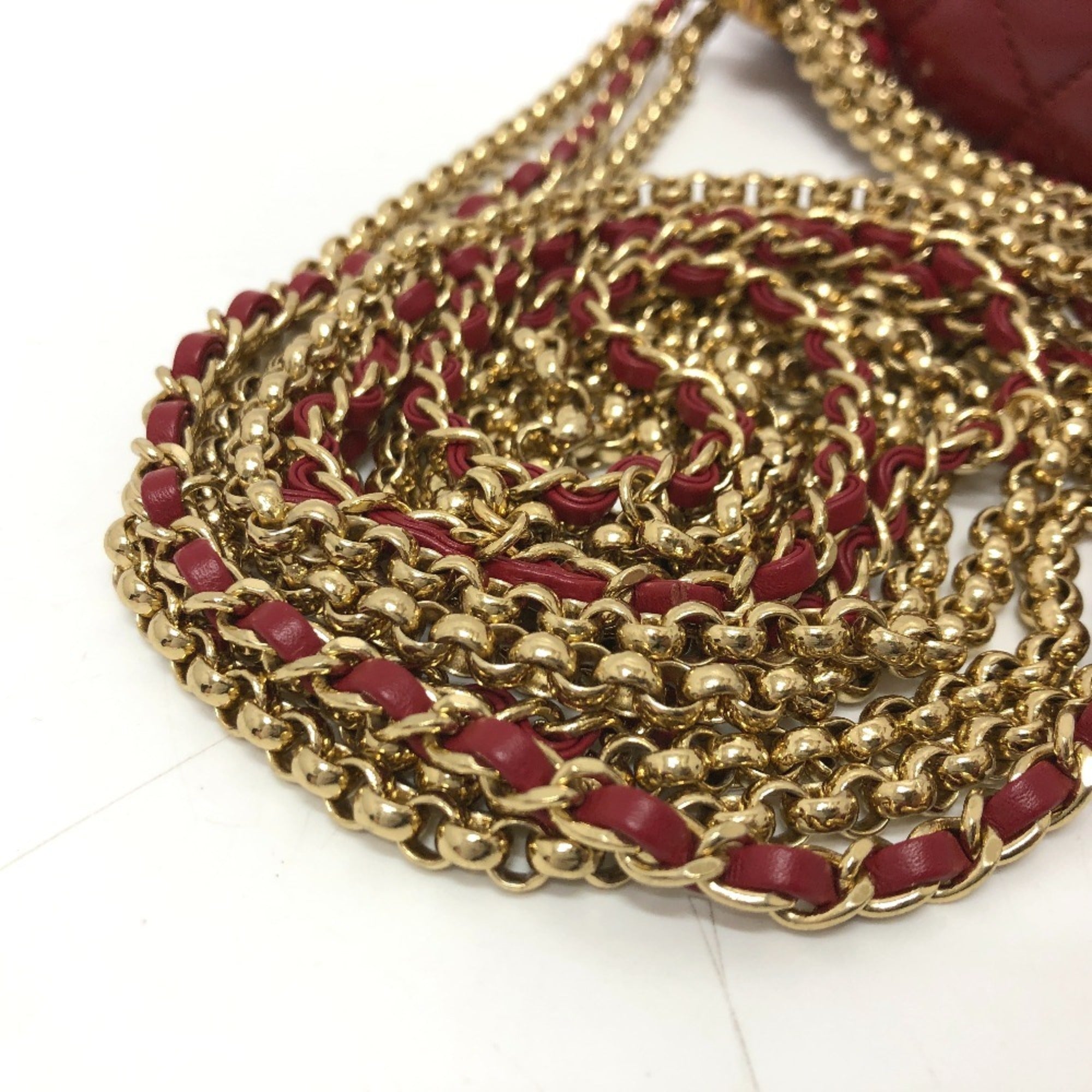 Chanel Red Color Leather Shoulder Bag (Pre-Owned)