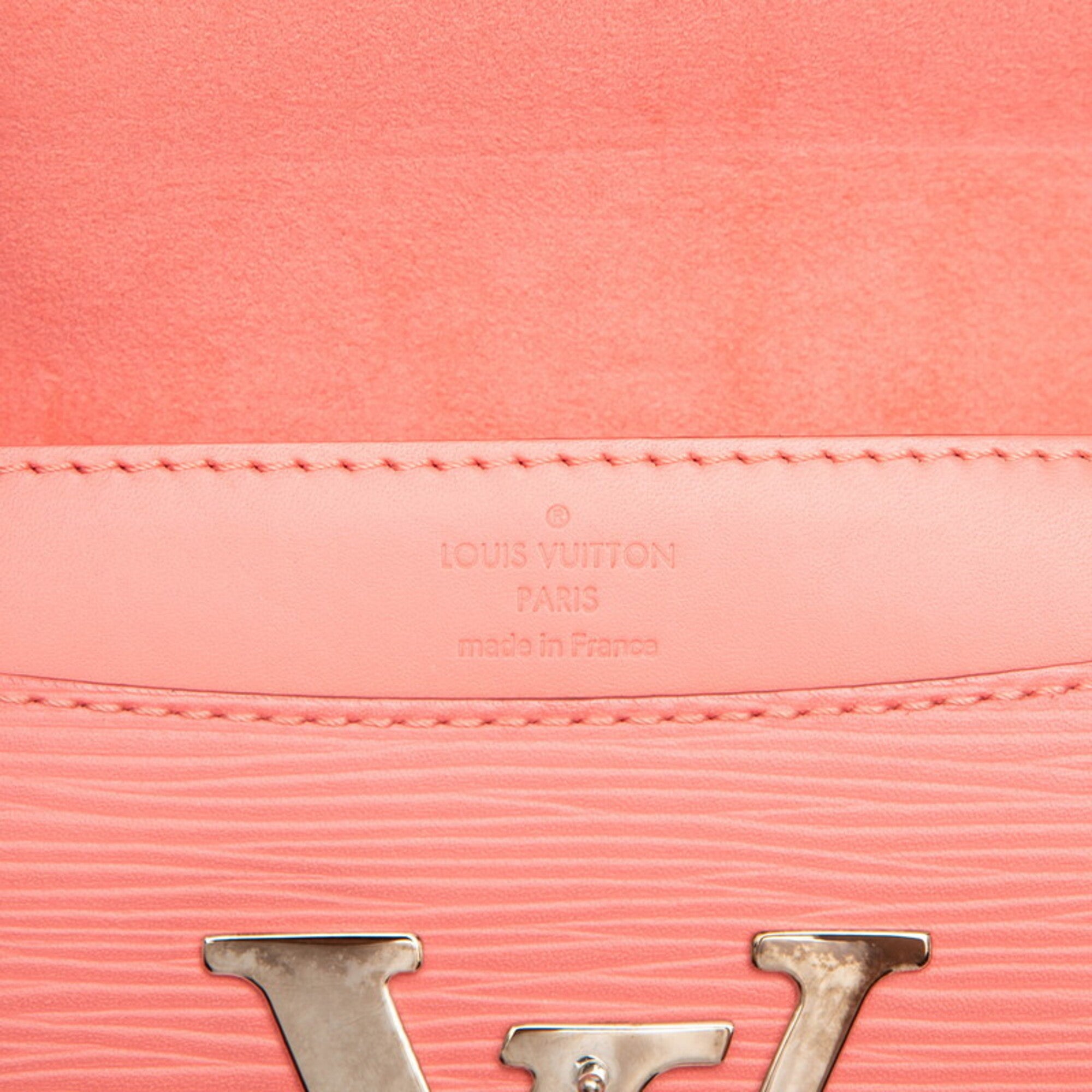 Louis Vuitton Pink Leather Shoulder Bag (Pre-Owned)