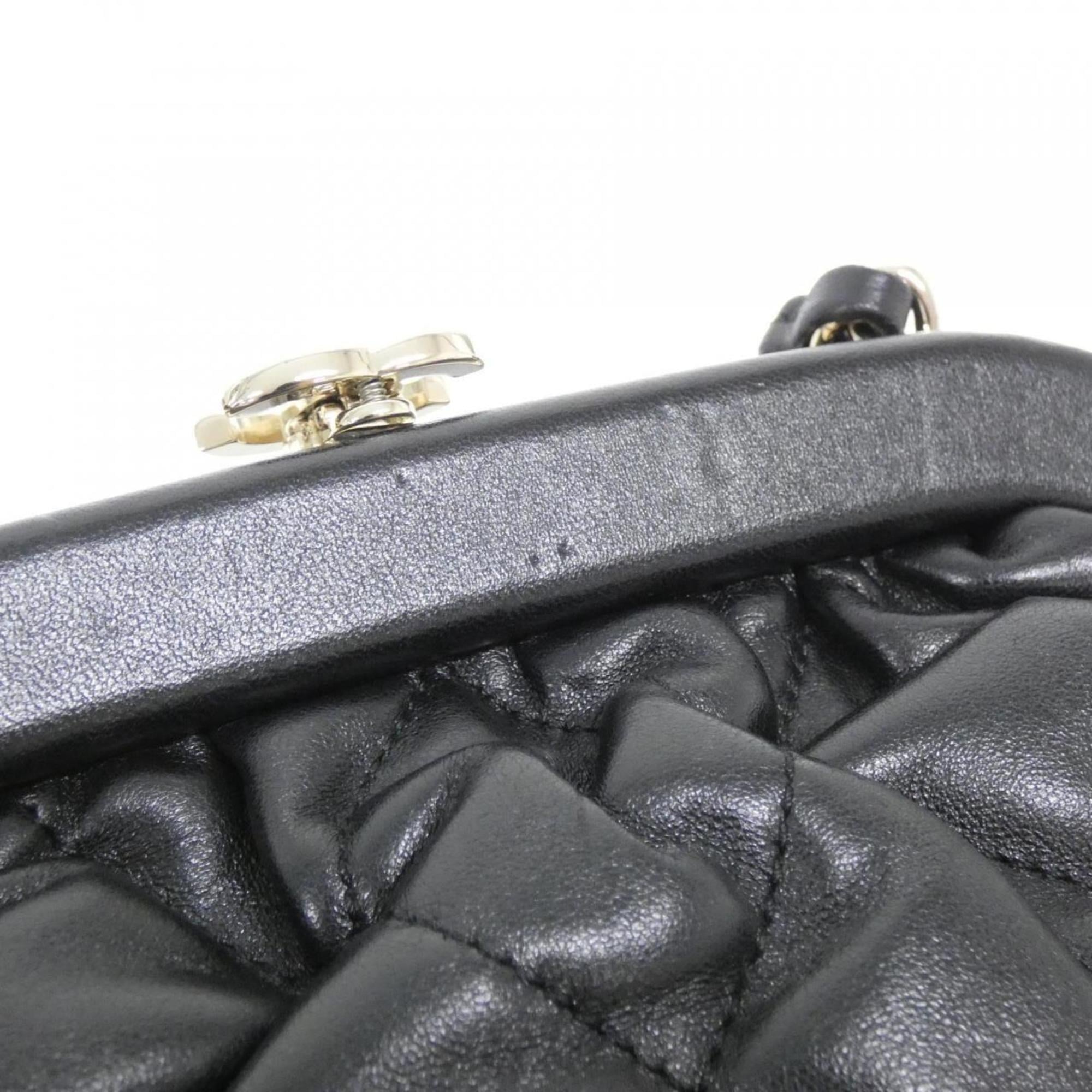 Chanel Black Leather Shoulder Bag (Pre-Owned)