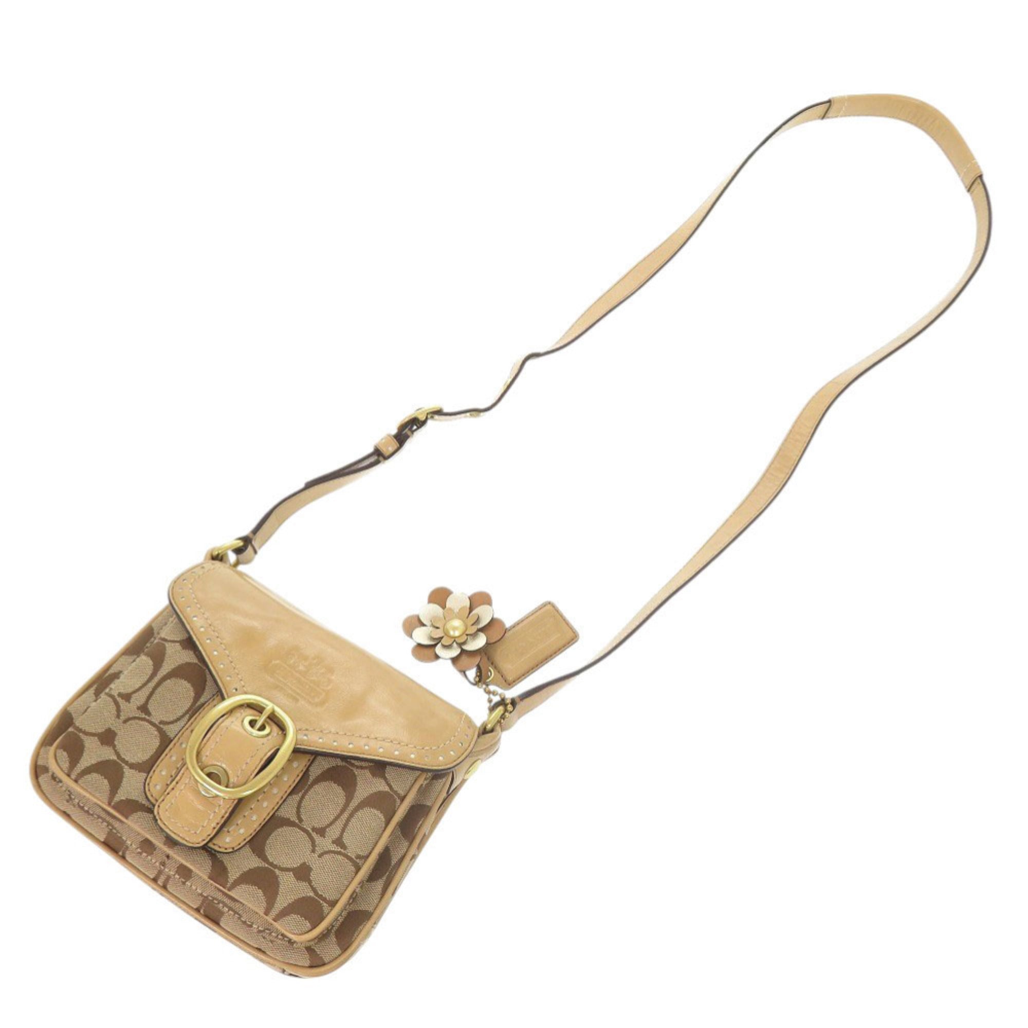 Coach Beige Canvas Patent Leather Shoulder Bag (Pre-Owned)