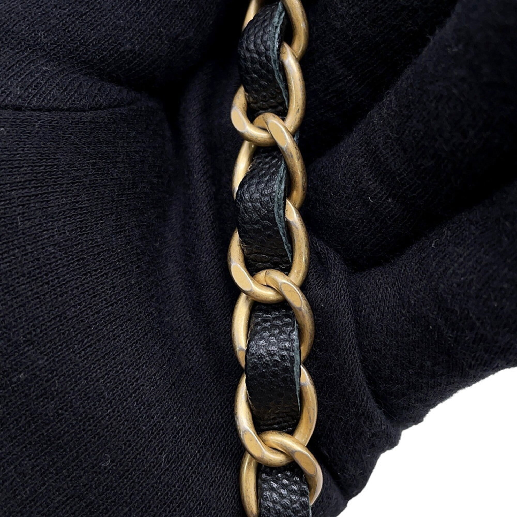 Chanel Black Grained Calfskin Handbag (Pre-Owned)