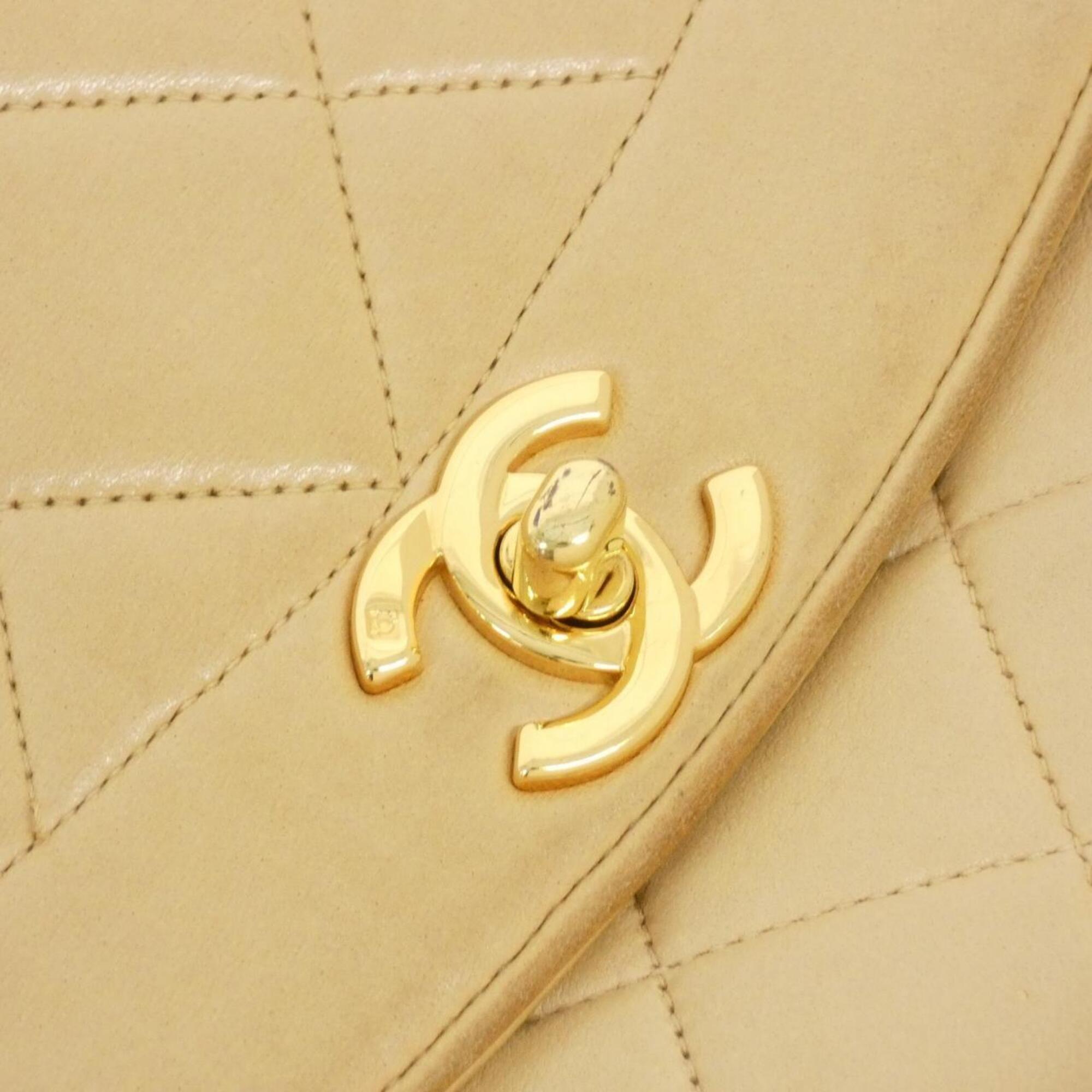 Chanel Beige Leather Shoulder Bag (Pre-Owned)