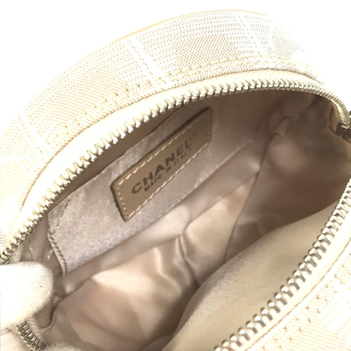 Chanel Beige Cloth Pouch (Pre-Owned)
