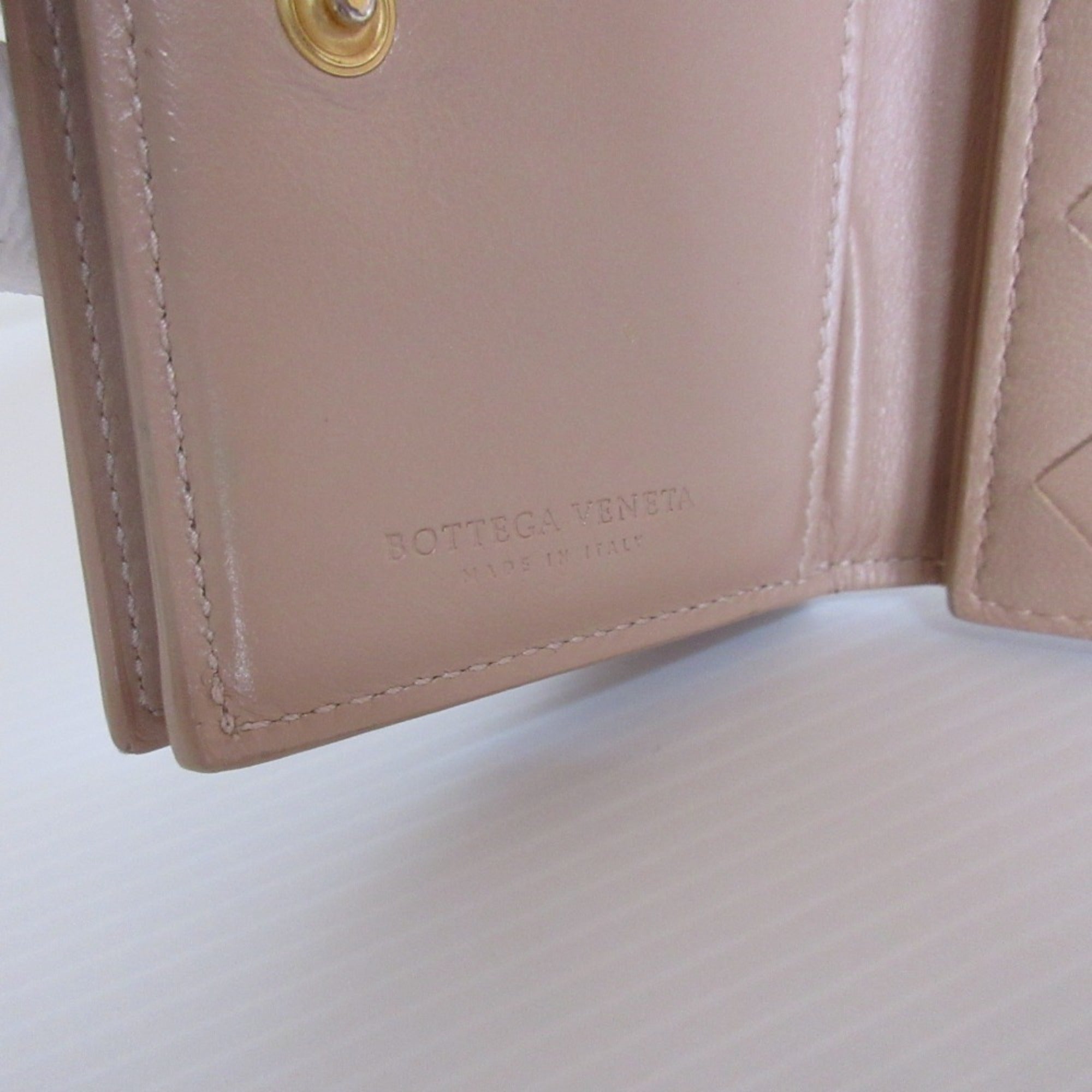 Bottega Veneta Beige Leather Wallet (Tri-Fold) (Pre-Owned)