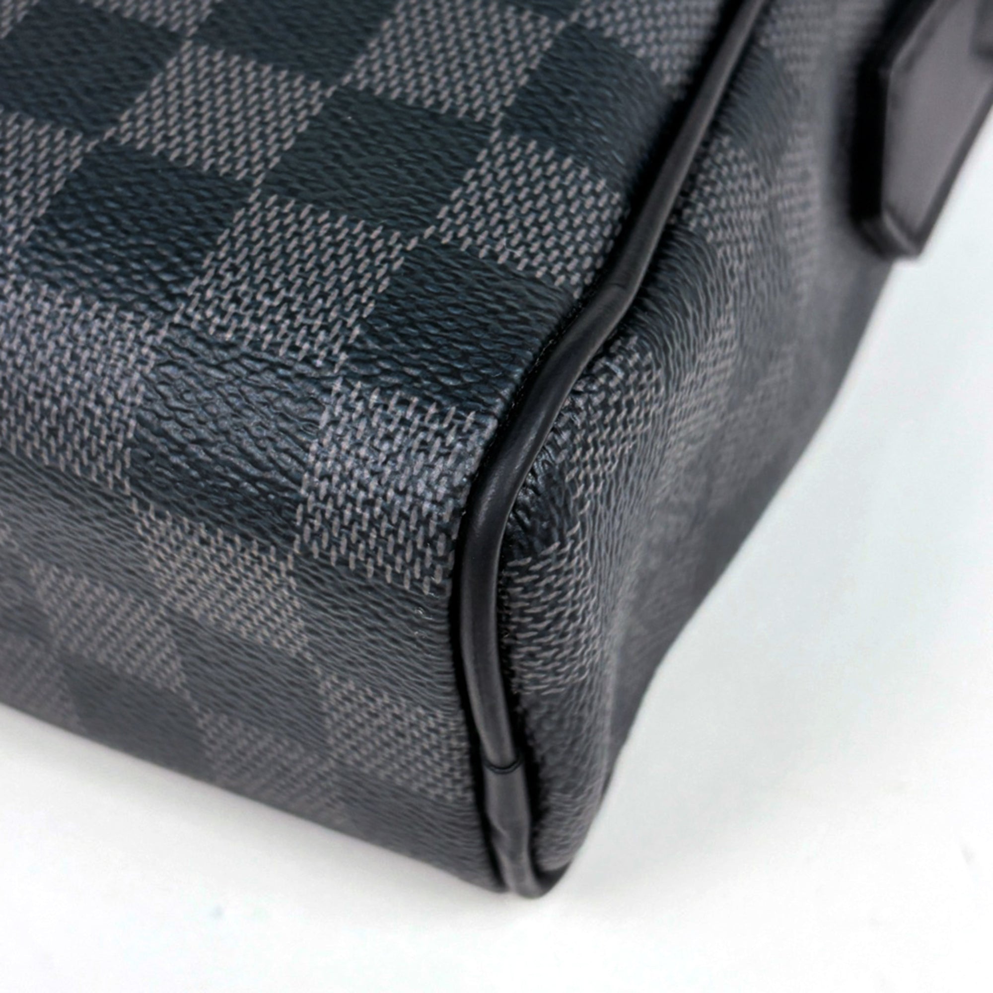 Louis Vuitton Damier Graphite Black Noir Damier Graphite Messenger Bag Shoulder Bag (Pre-Owned)