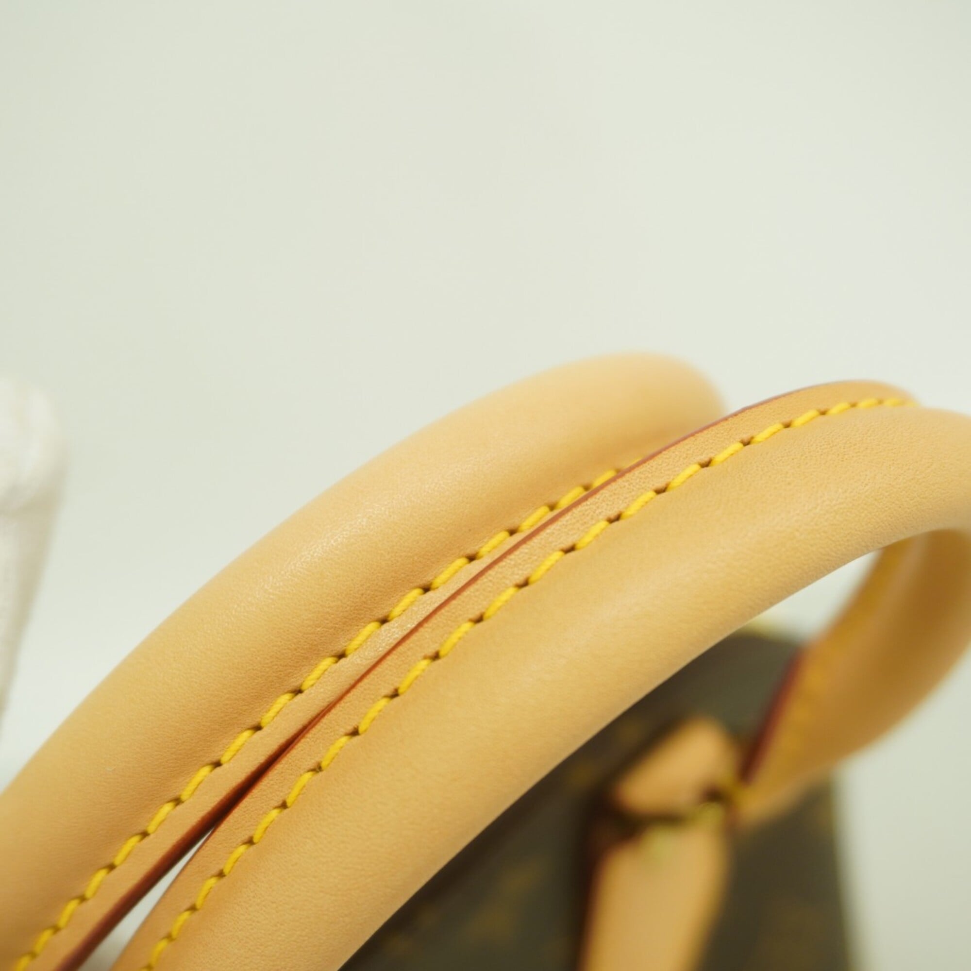 Louis Vuitton Brown Handbag (Pre-Owned)