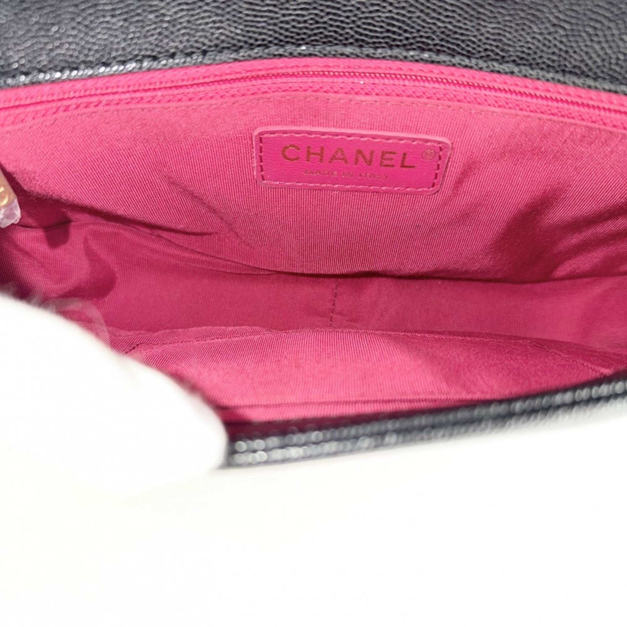 Chanel Black Grained Calfskin Handbag Shoulder Bag (Pre-Owned)