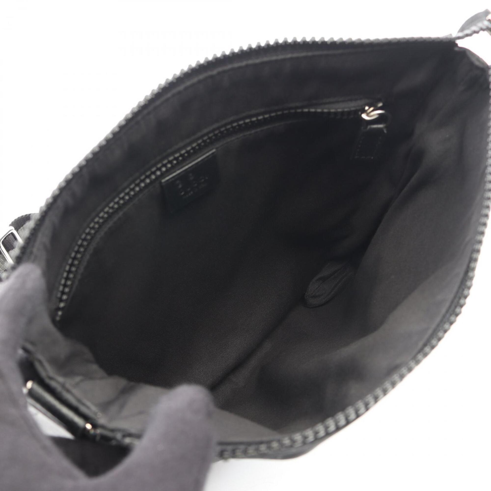 Gucci Black Nylon Leather Shoulder Bag (Pre-Owned)