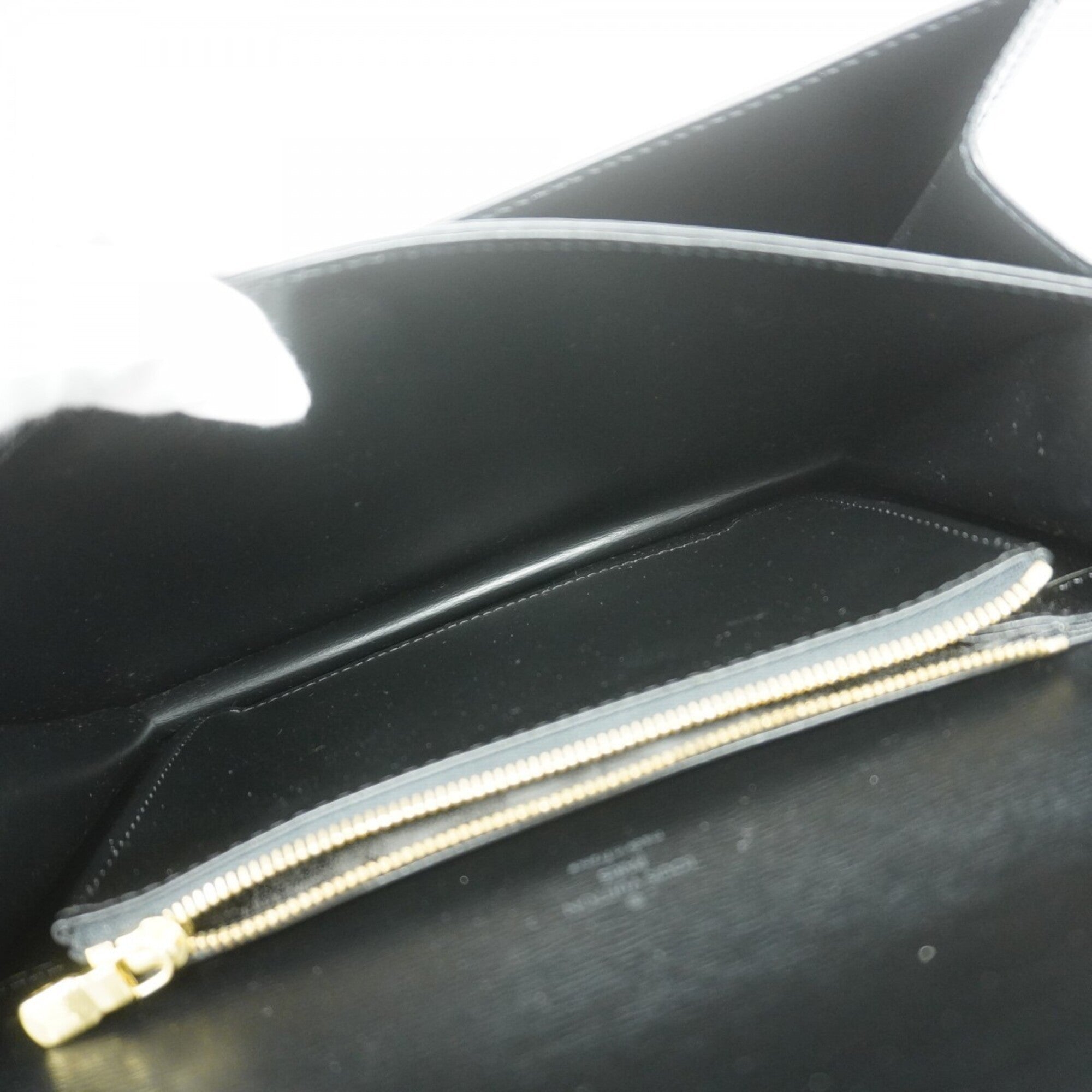 Louis Vuitton Noir Shoulder Bag (Pre-Owned)