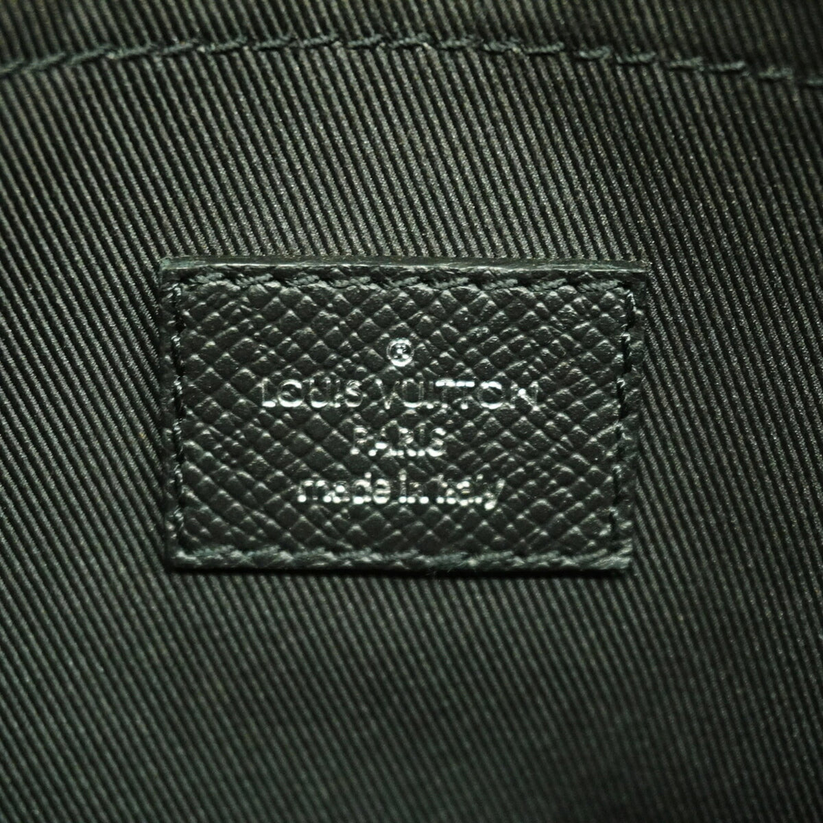 Louis Vuitton Black Shoulder Bag (Pre-Owned)