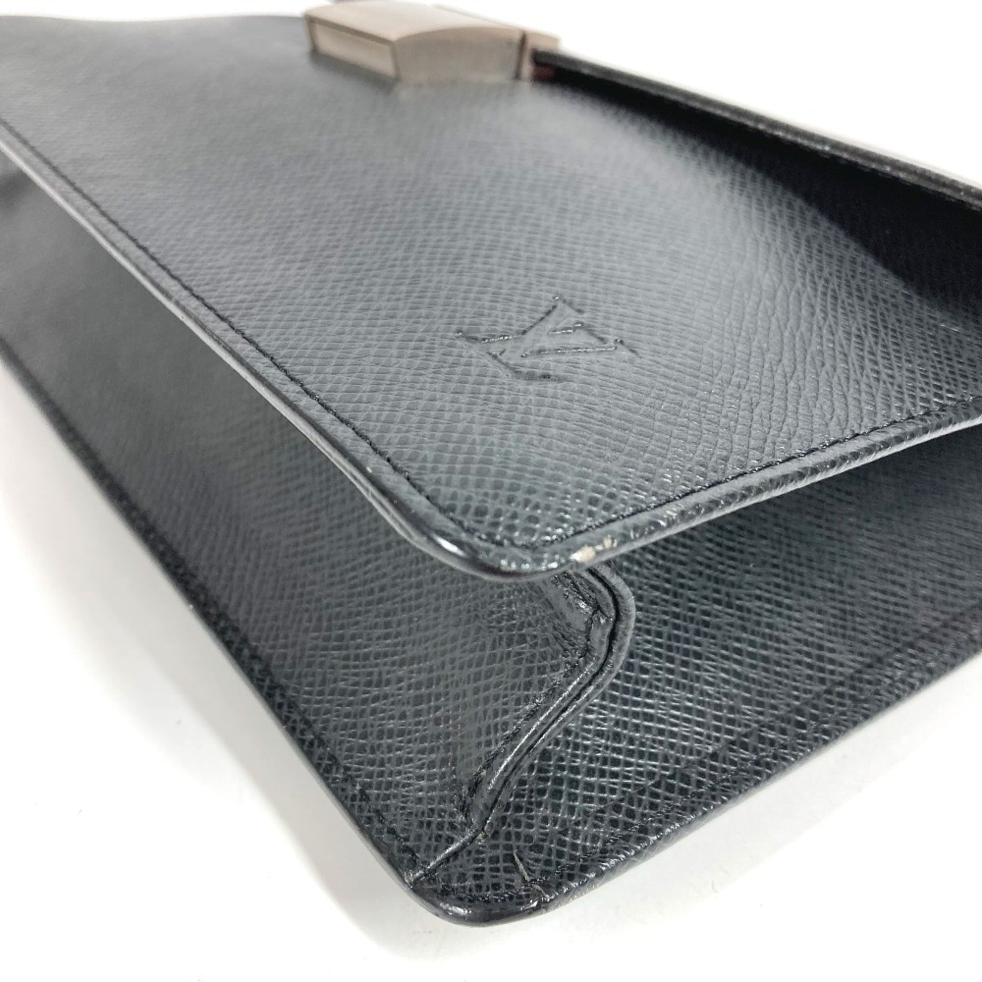 Louis Vuitton Ardoise Black Taiga Leather Clutch Bag Handbag Pouch (Pre-Owned)