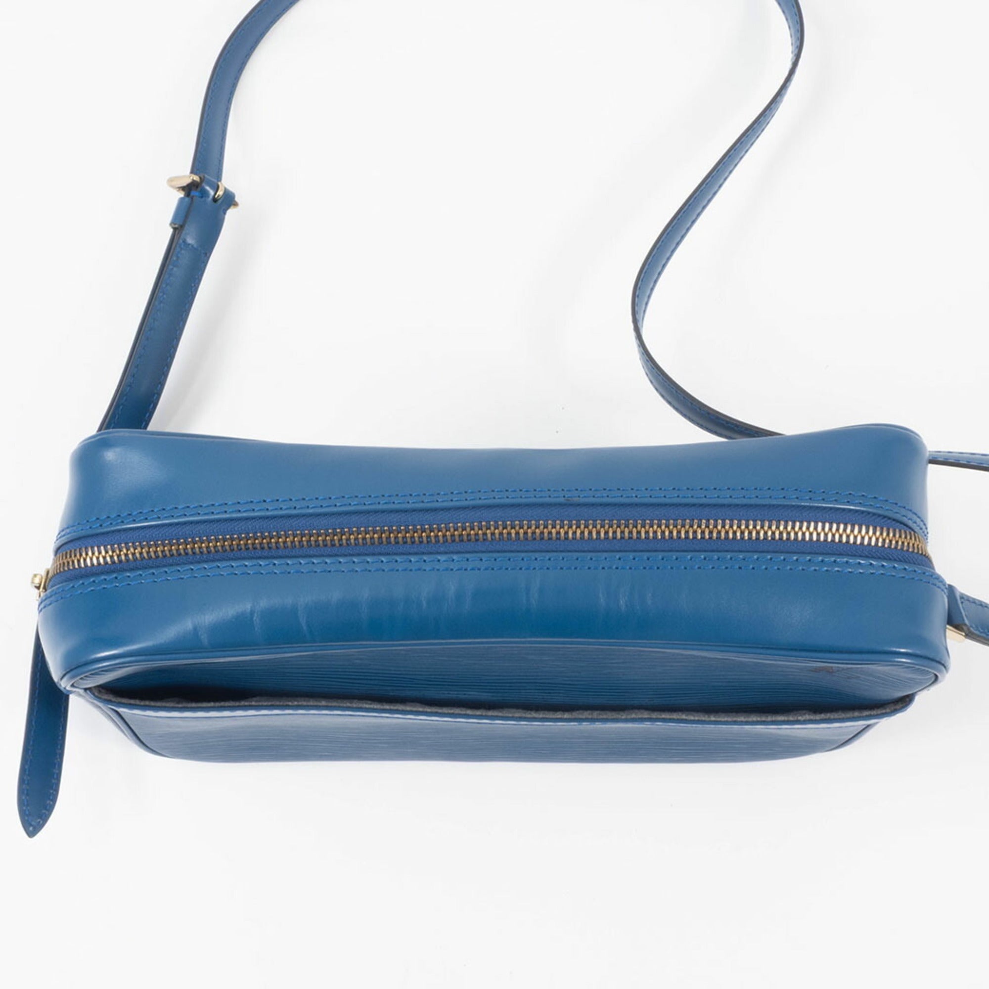 Louis Vuitton Epi Blue Toledo Blue Epi Leather Shoulder Bag (Pre-Owned)