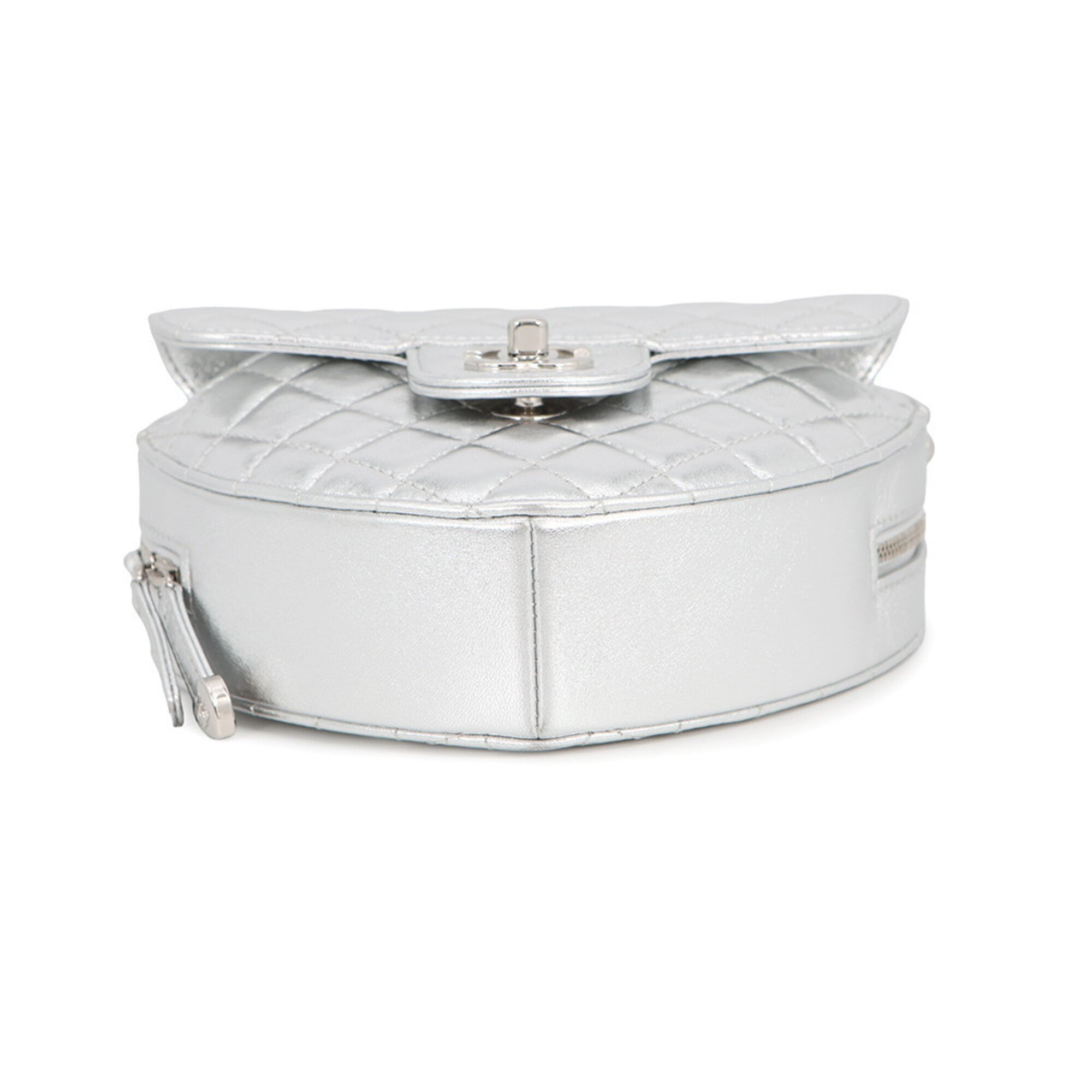 Chanel Silver Leather Handbag Shoulder Bag (Pre-Owned)