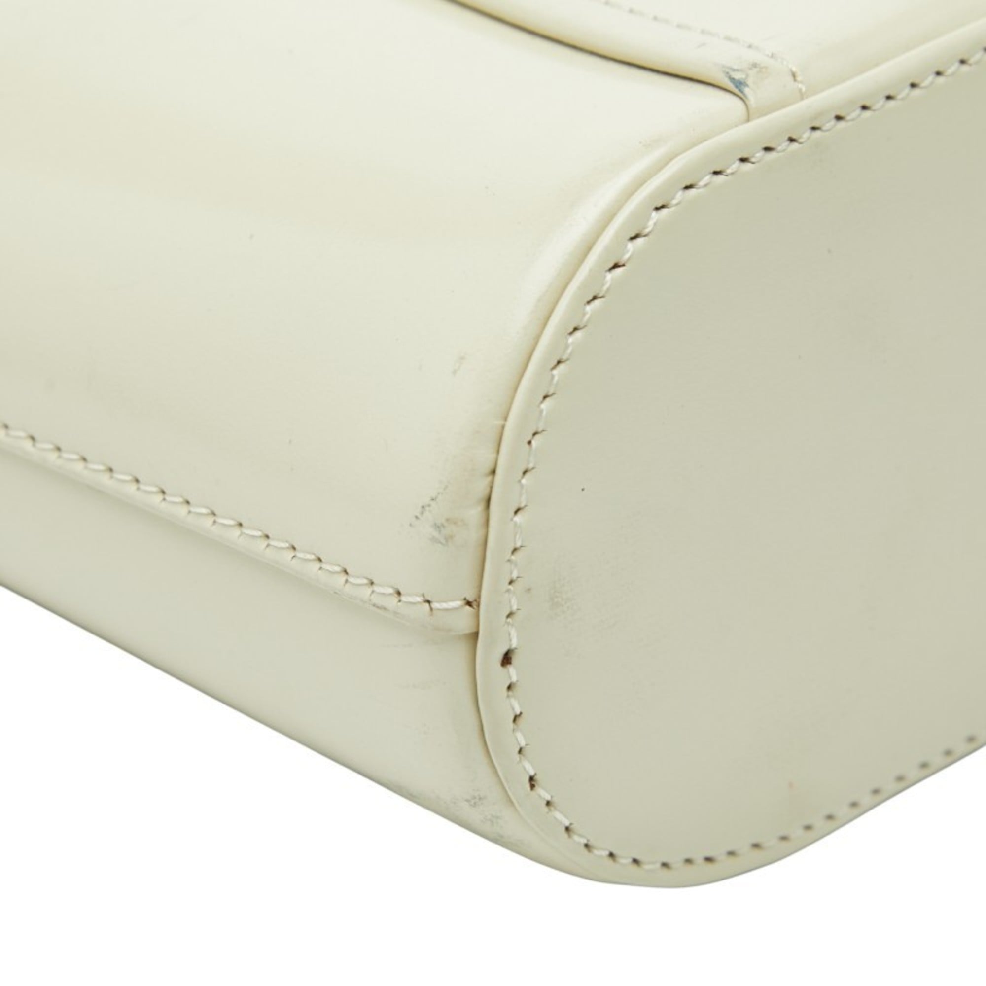 Loewe Off-White Leather Handbag (Pre-Owned)