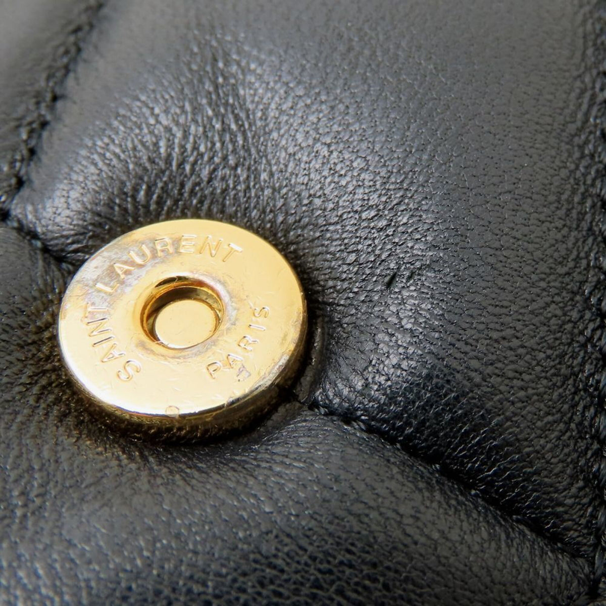Yves Saint Laurent Black Shoulder Bag (Pre-Owned)