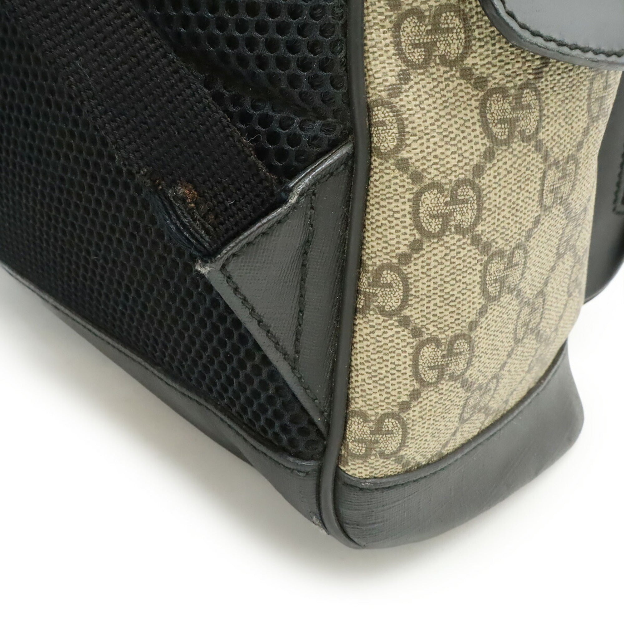 Gucci Beige Black Gg Supreme Backpack (Pre-Owned)