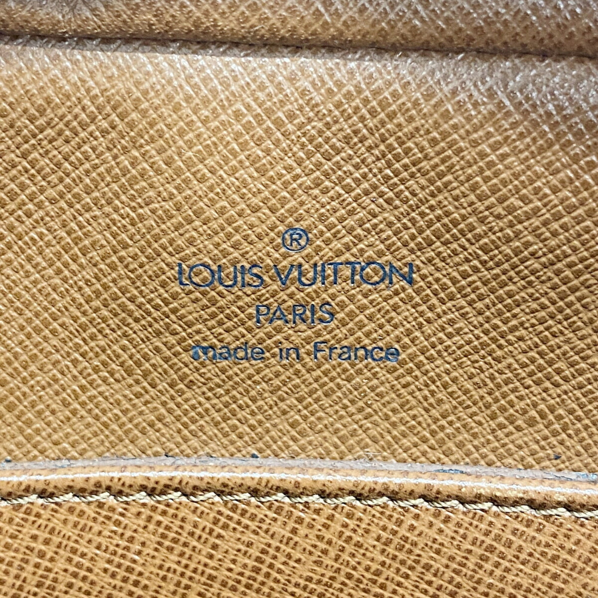 Louis Vuitton Brown Clutch Bag (Pre-Owned)