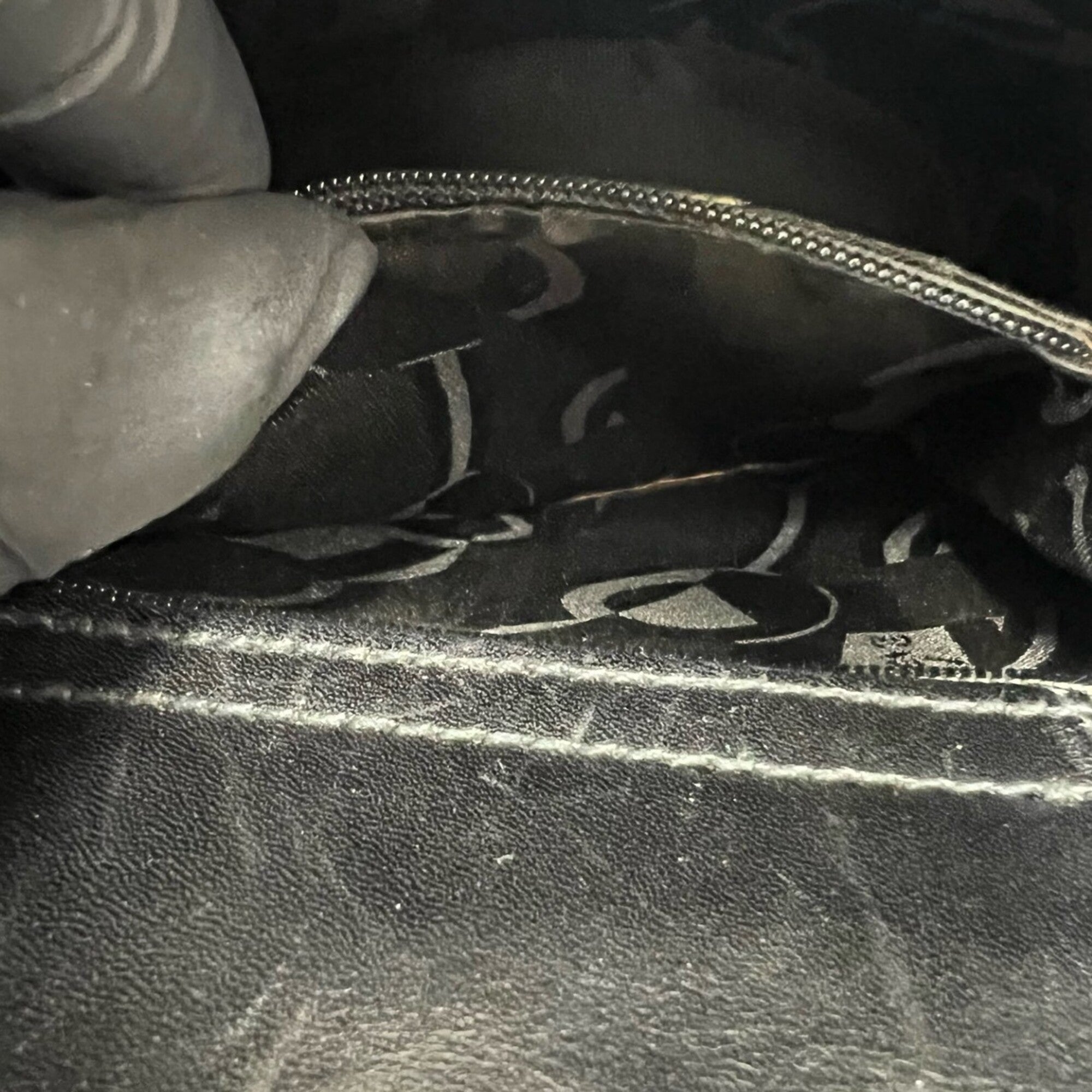 Salvatore Ferragamo Black Leather Handbag Tote Bag (Pre-Owned)
