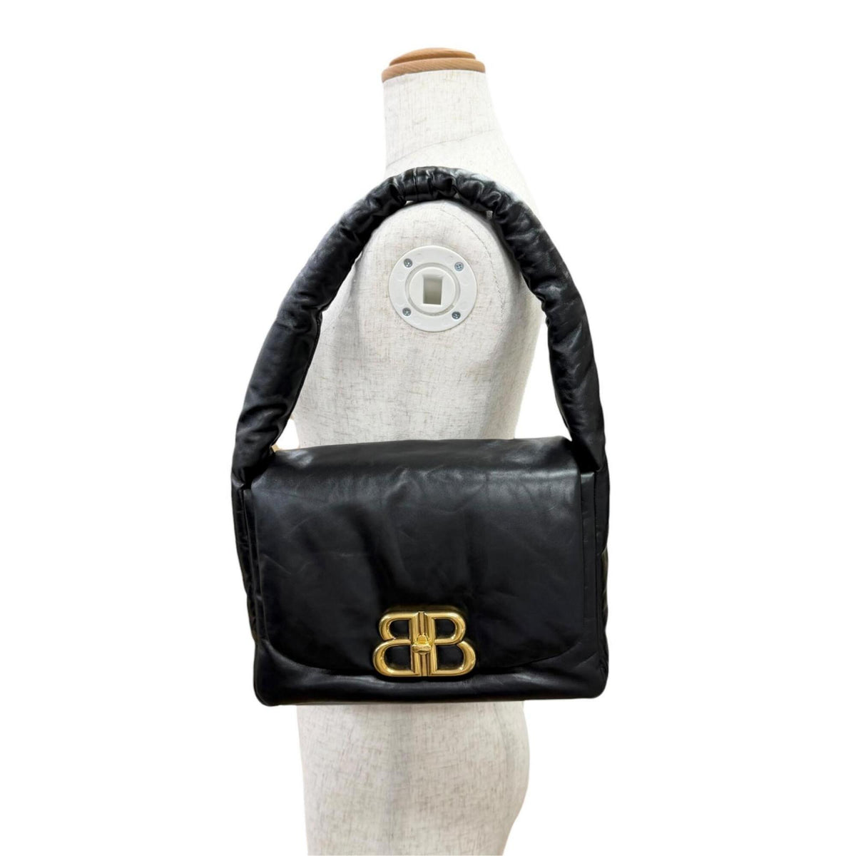 Balenciaga Black Leather Shoulder Bag (Pre-Owned)
