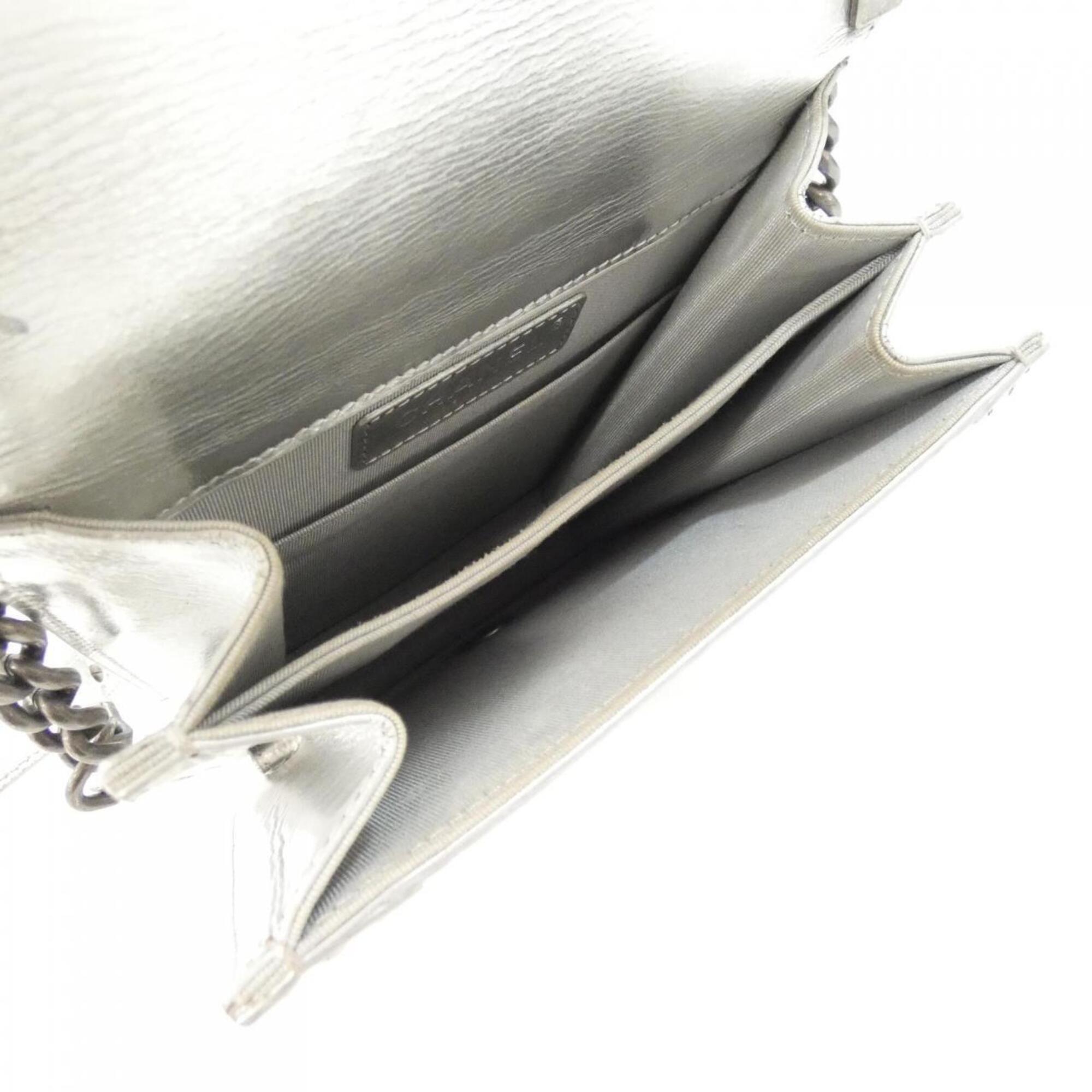 Chanel Silver Leather Shoulder Bag (Pre-Owned)