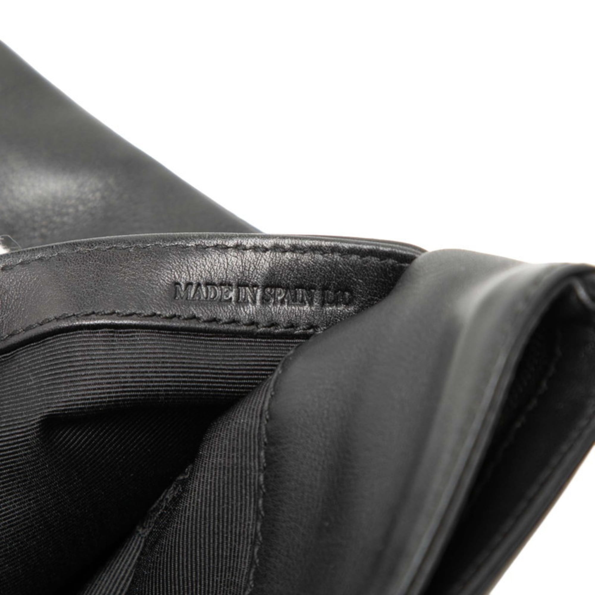 Loewe Black Leather Pochette Shoulder Bag (Pre-Owned)