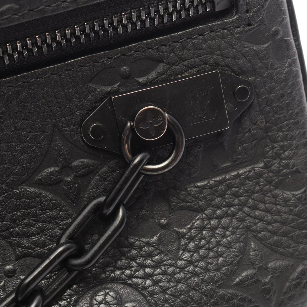 Louis Vuitton Black Noir Monogram Leather Clutch Bag Handbag (Pre-Owned)