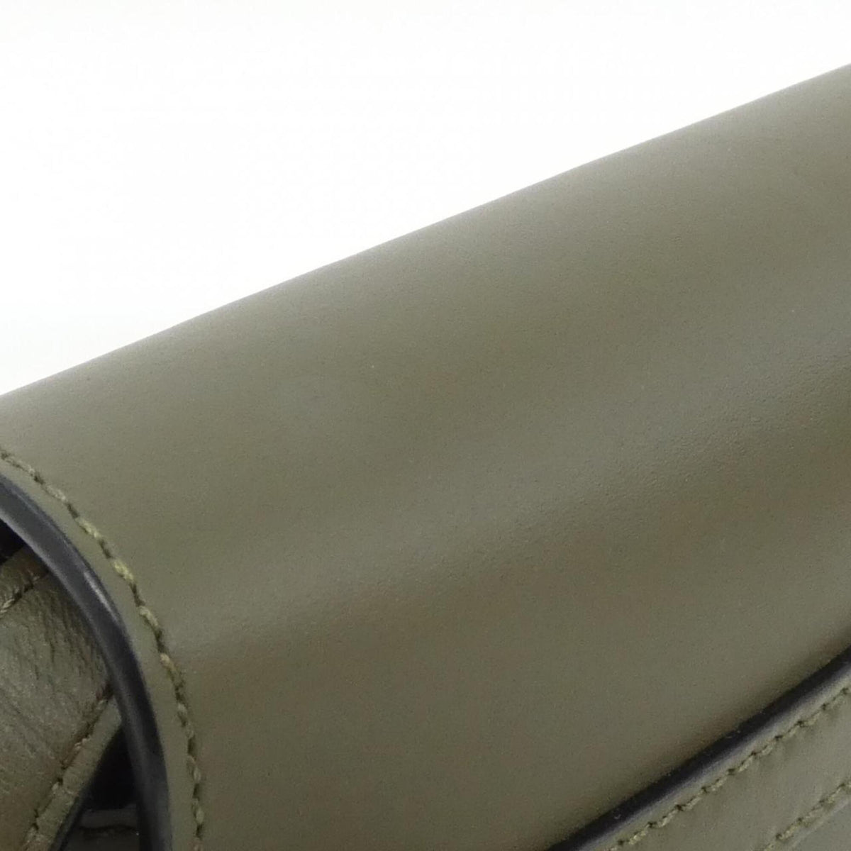 Loewe Green Leather Shoulder Bag (Pre-Owned)