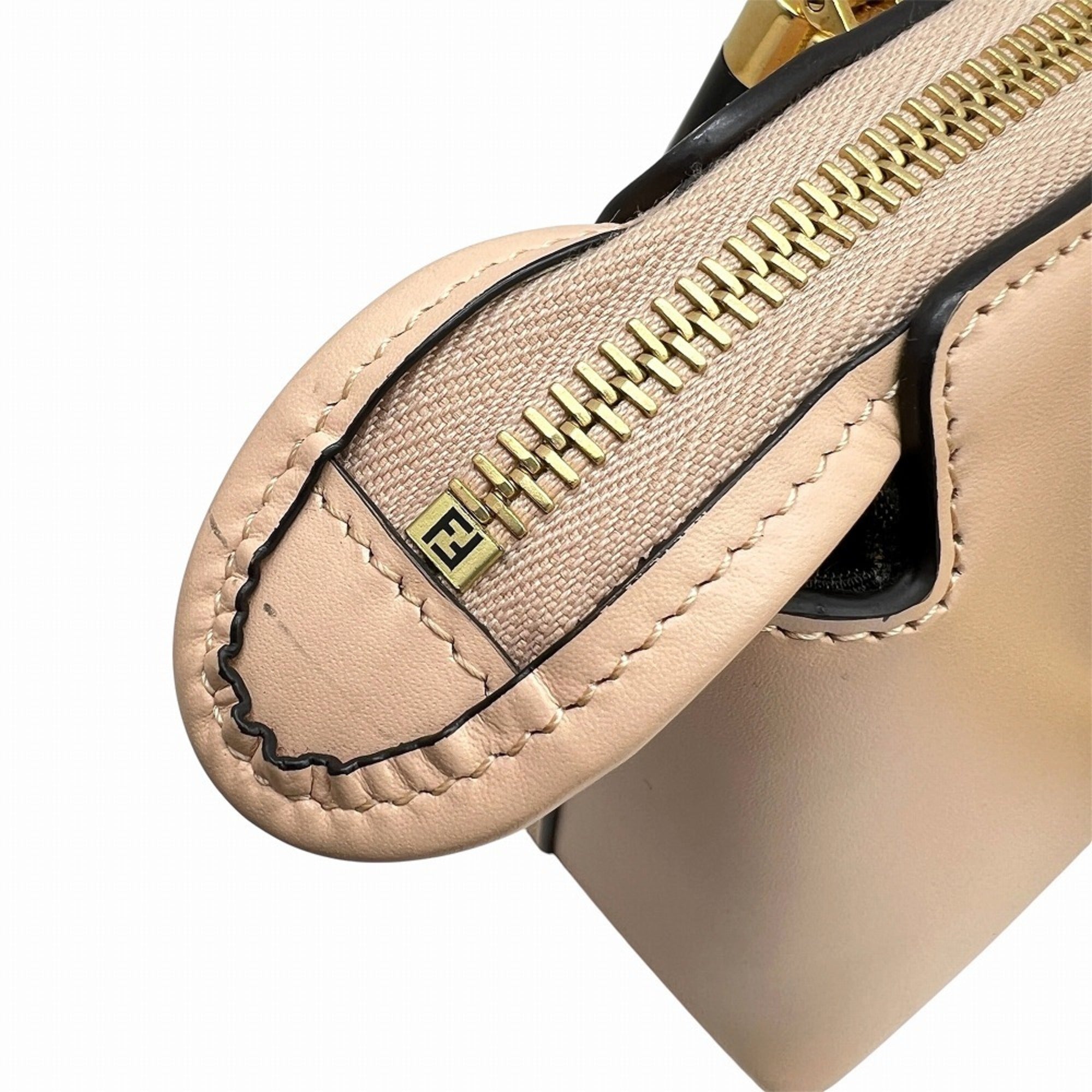 Fendi Pink Leather Handbag Shoulder Bag (Pre-Owned)
