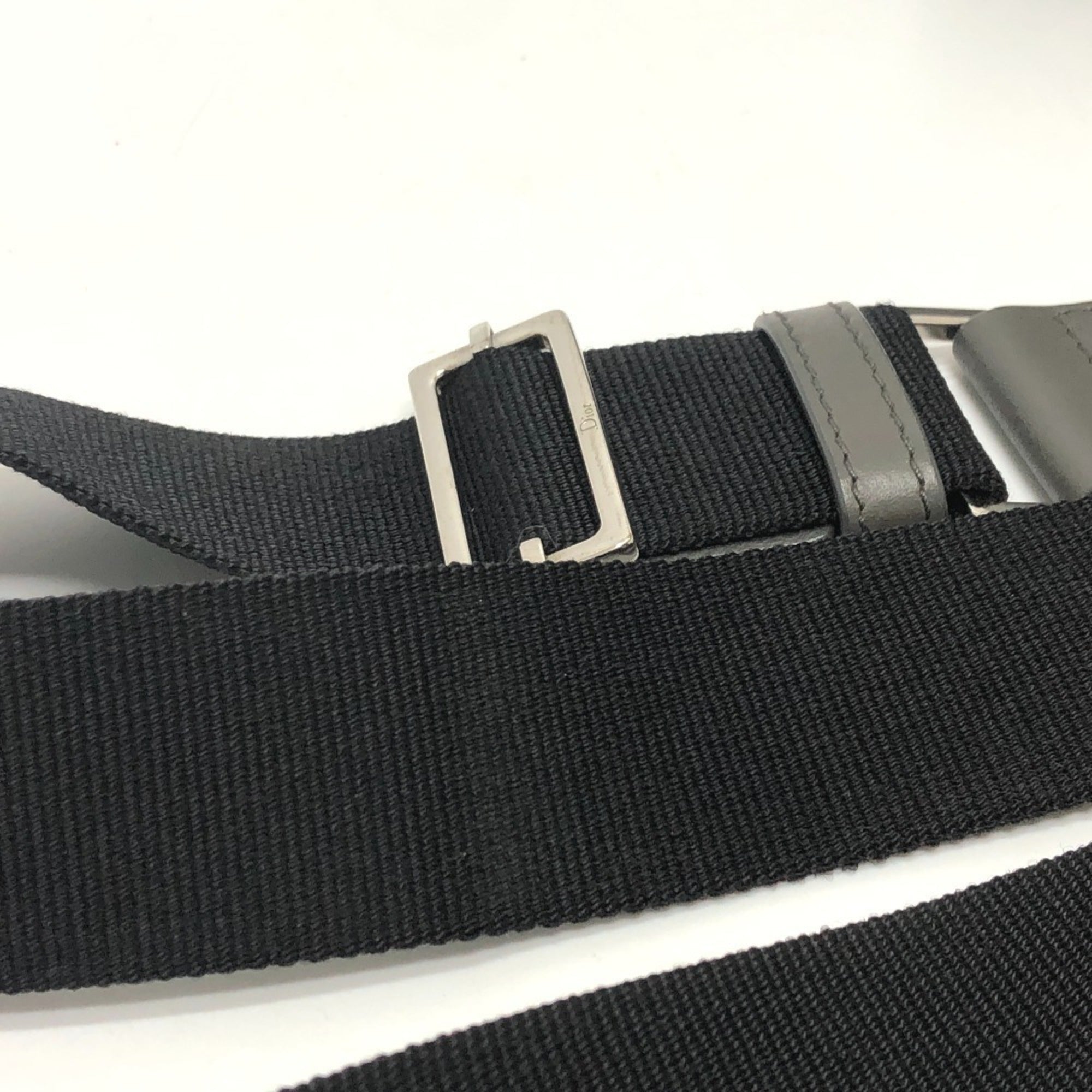 Christian Dior Gray Leather Shoulder Bag (Pre-Owned)