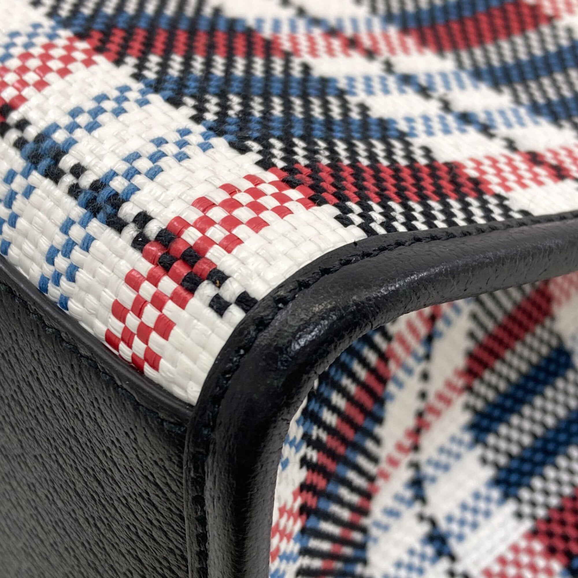 Gucci Black Blue Red Color White Canvas Handbag (Pre-Owned)