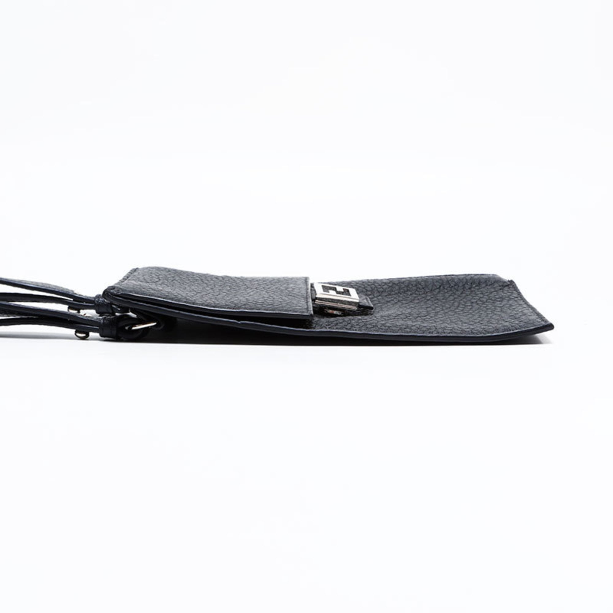 Fendi Black Leather Shoulder Bag (Pre-Owned)