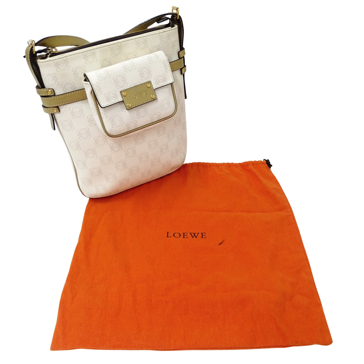 Loewe White Pvc Handbag Pouch Shoulder Bag (Pre-Owned)