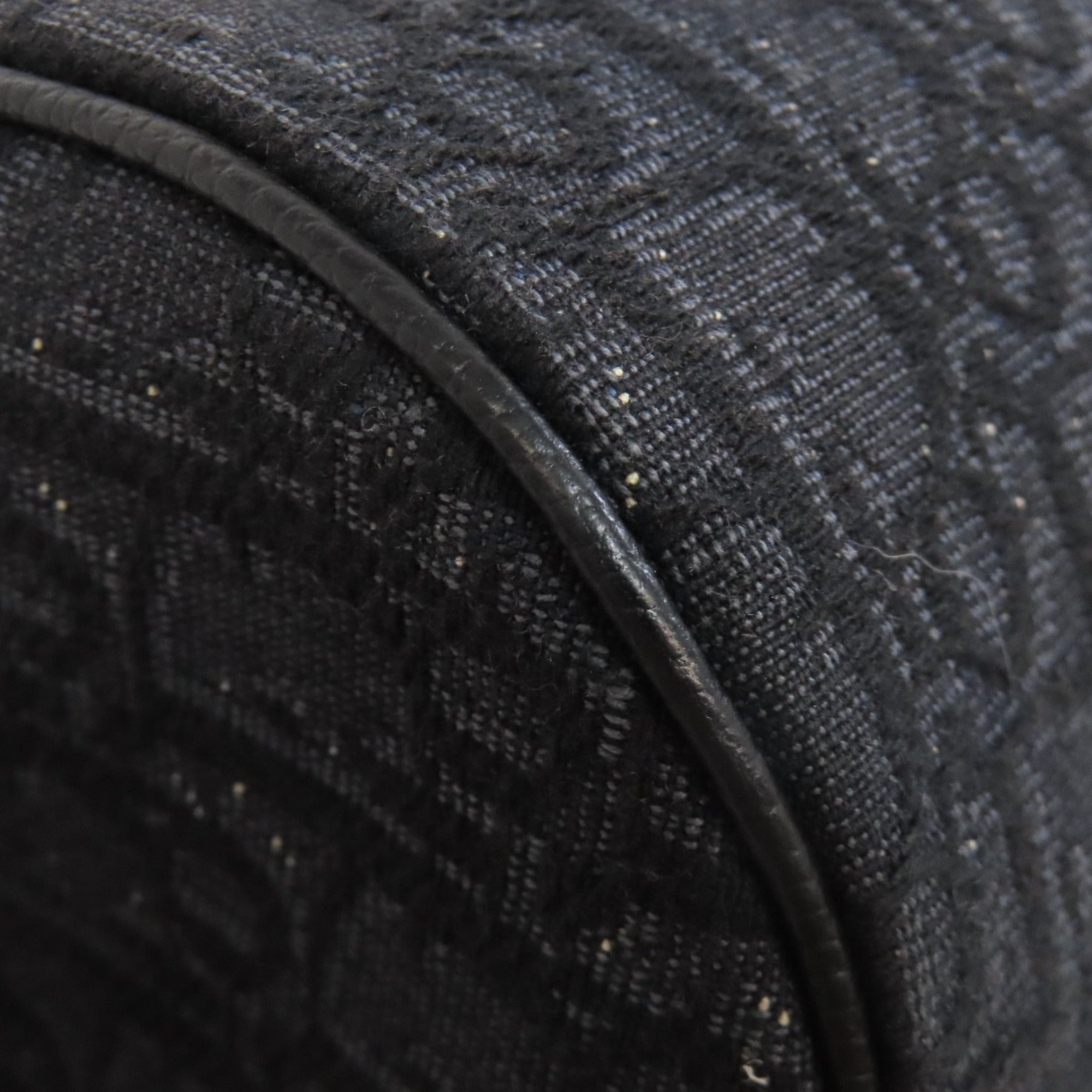 Christian Dior Black Canvas Shoulder Bag (Pre-Owned)