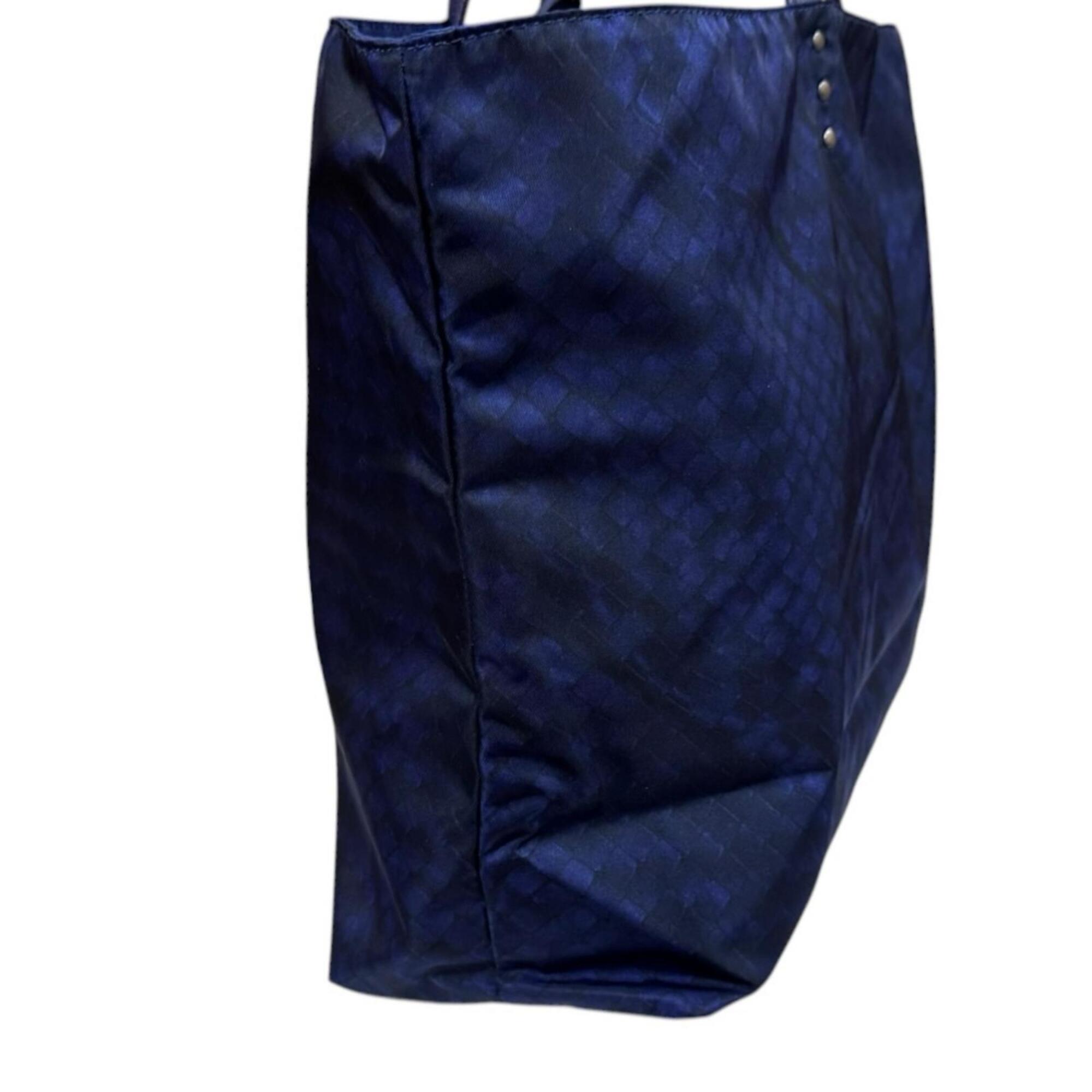 Bottega Veneta Navy Nylon Handbag Tote Bag (Pre-Owned)