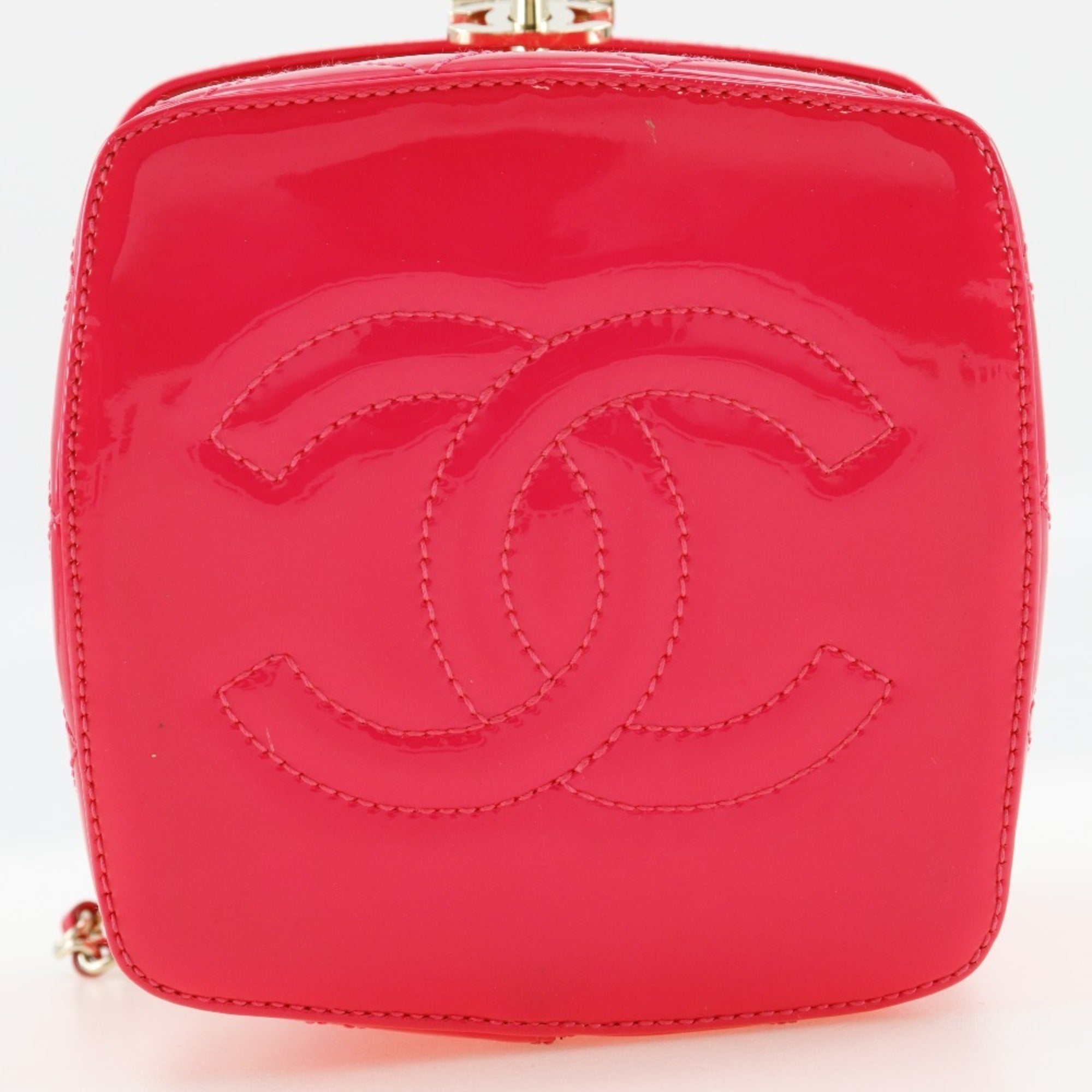 Chanel Pink Patent Leather Handbag (Pre-Owned)