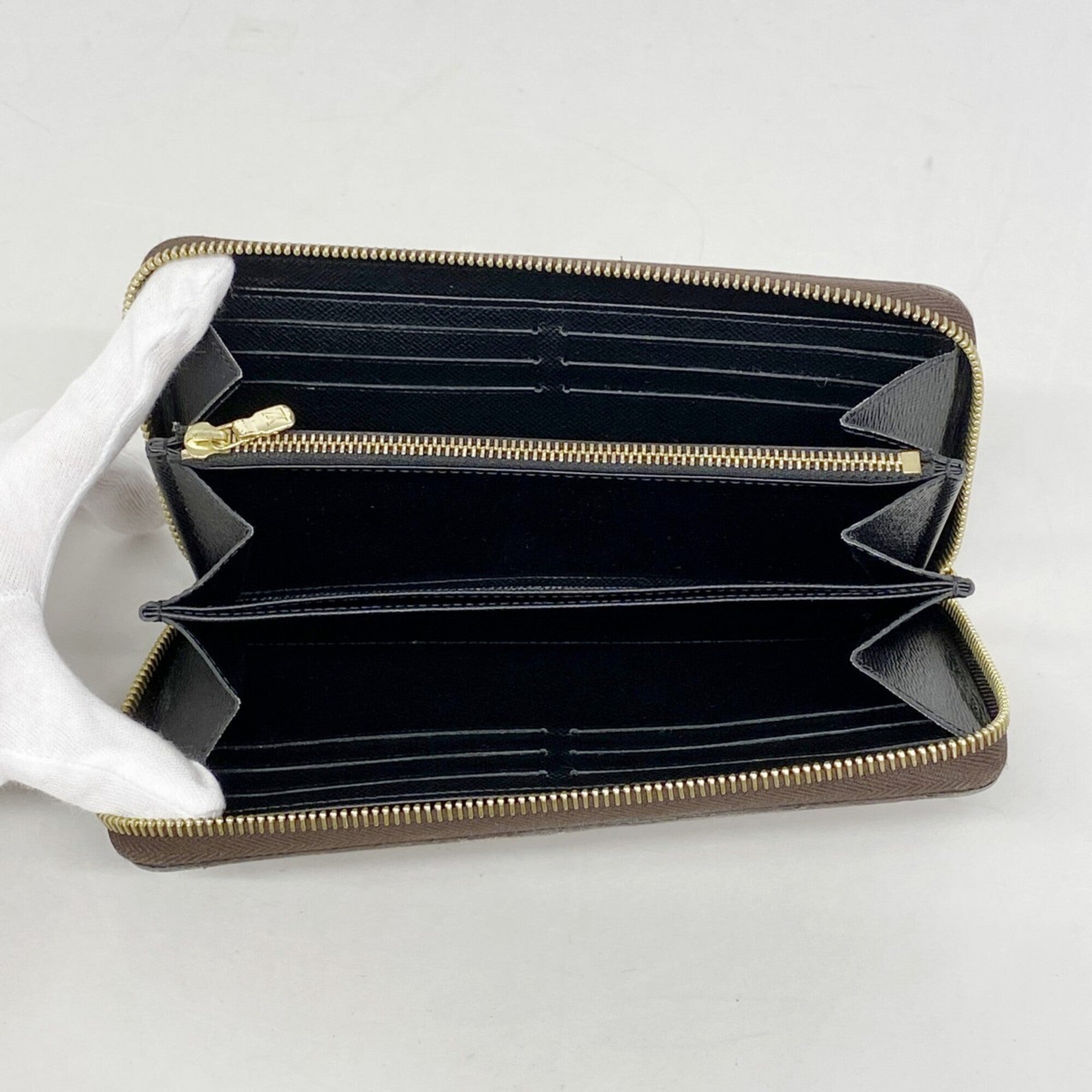 Louis Vuitton Brown Long Wallet (Bi-Fold) (Pre-Owned)