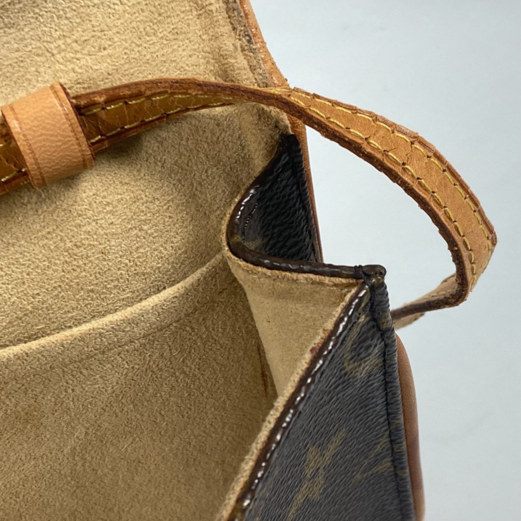 Louis Vuitton Brown Monogram Monogram Clutch Bag Pochette Shoulder Bag (Pre-Owned)