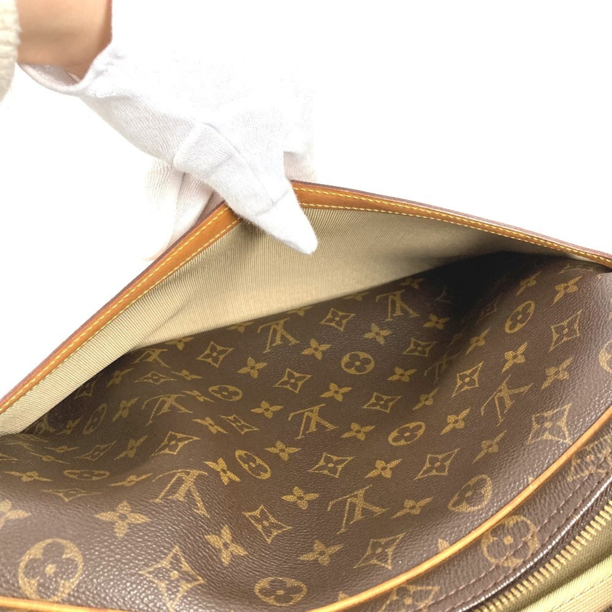 Louis Vuitton Brown Monogram Handbag Pochette Shoulder Bag (Pre-Owned)